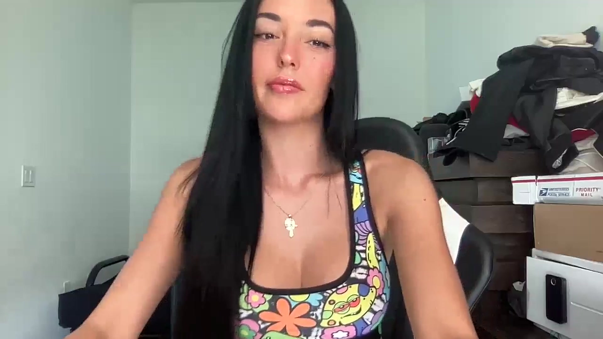 Gallery image thumbnail from SerenaBecker_'s myfreecams stream on, 07/09/2024, 22:37 image 19 of 20