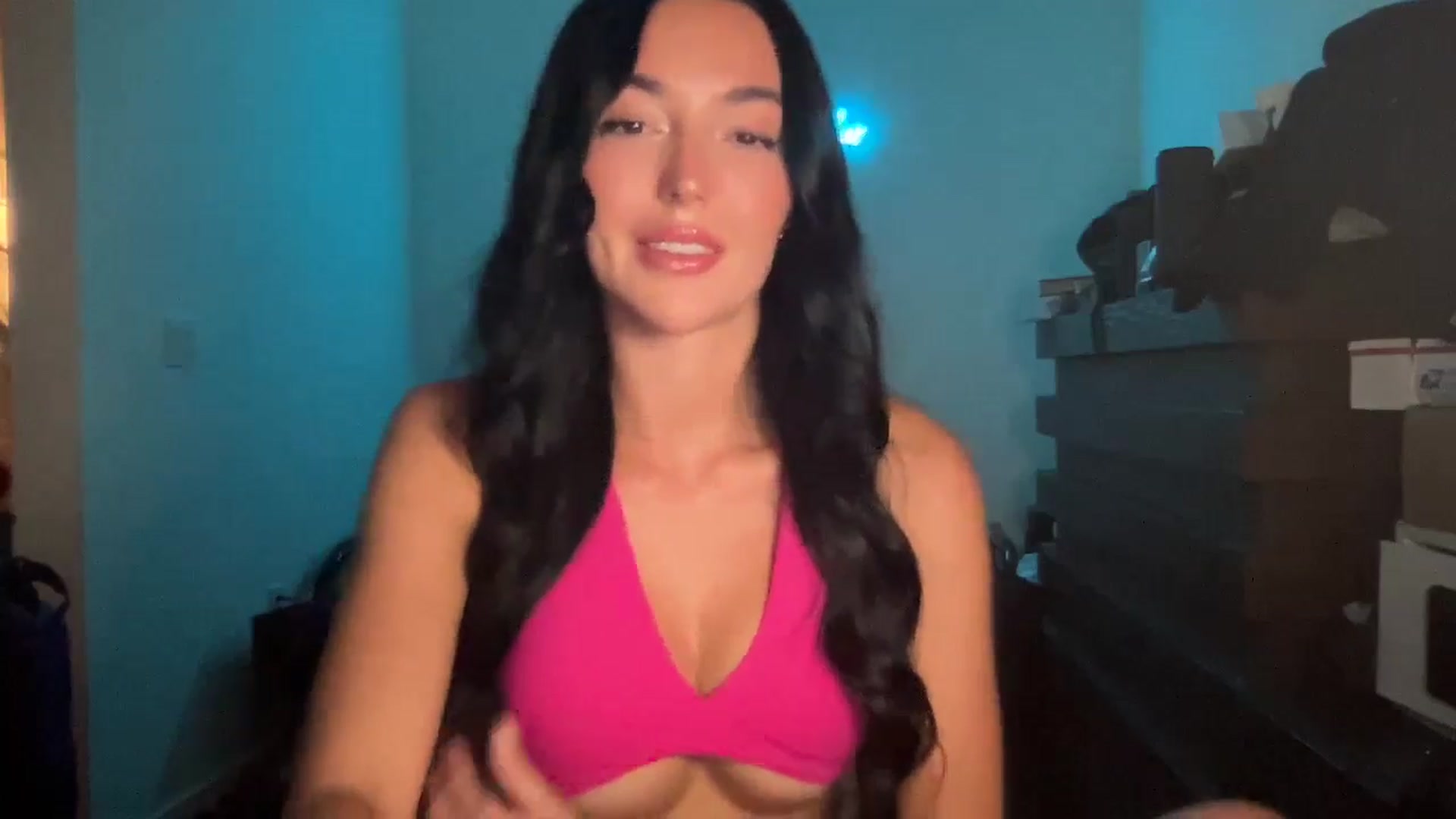 Gallery image thumbnail from SerenaBecker_'s myfreecams stream on, 07/12/2024, 04:54 image 15 of 20
