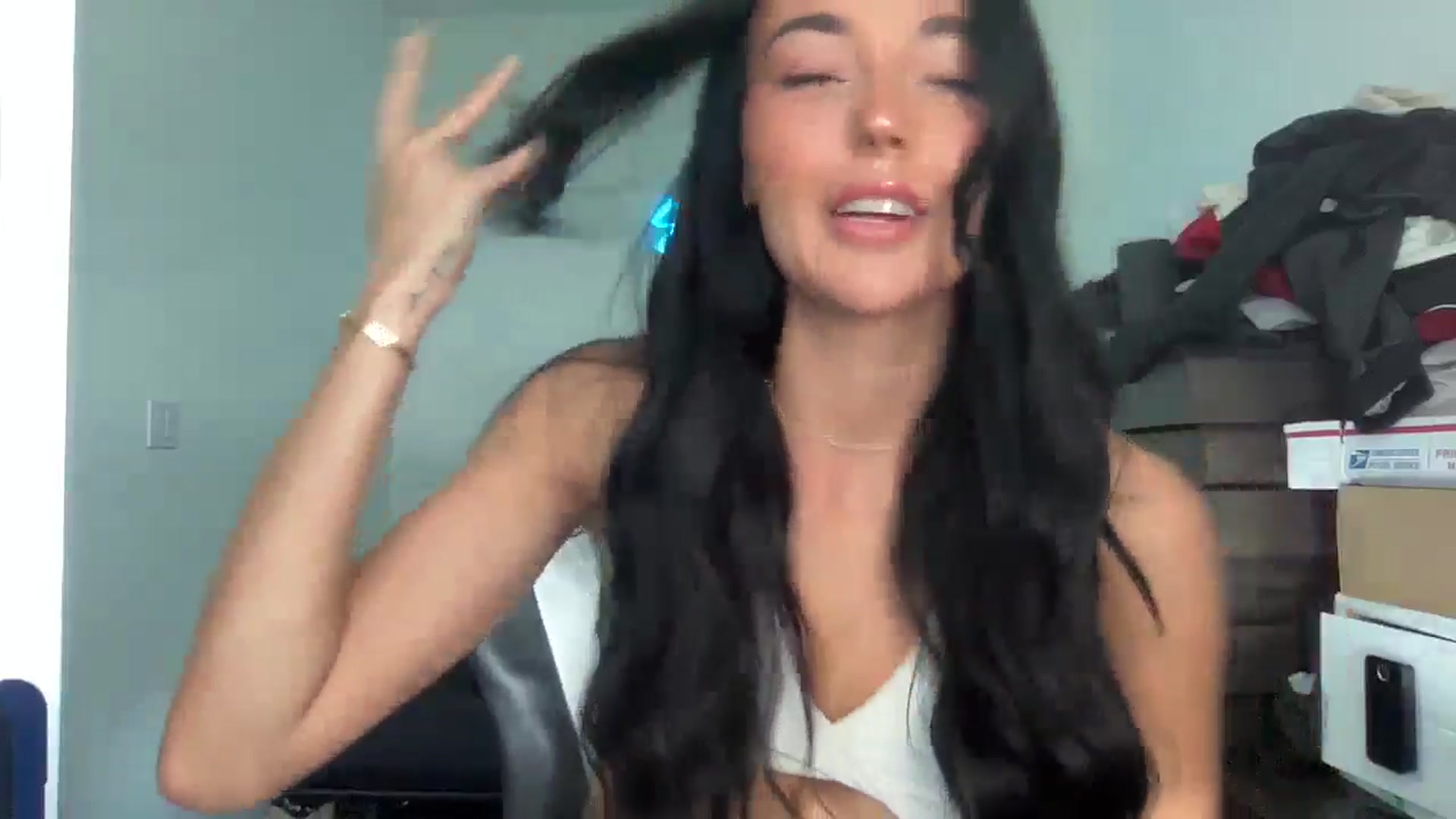 Gallery image thumbnail from SerenaBecker_'s myfreecams stream on, 07/14/2024, 21:59 image 9 of 20