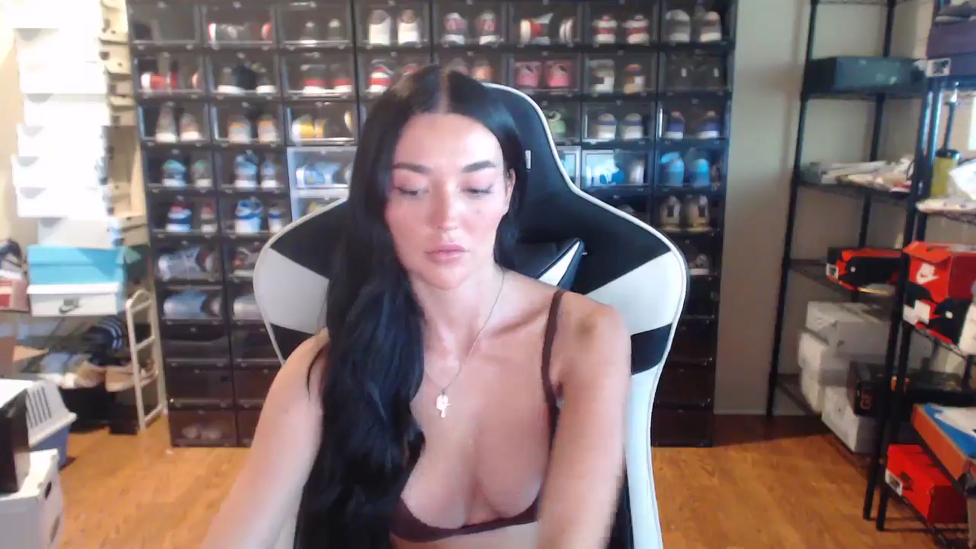 Gallery image thumbnail from SerenaBecker_'s myfreecams stream on, 07/22/2024, 01:17 image 7 of 20
