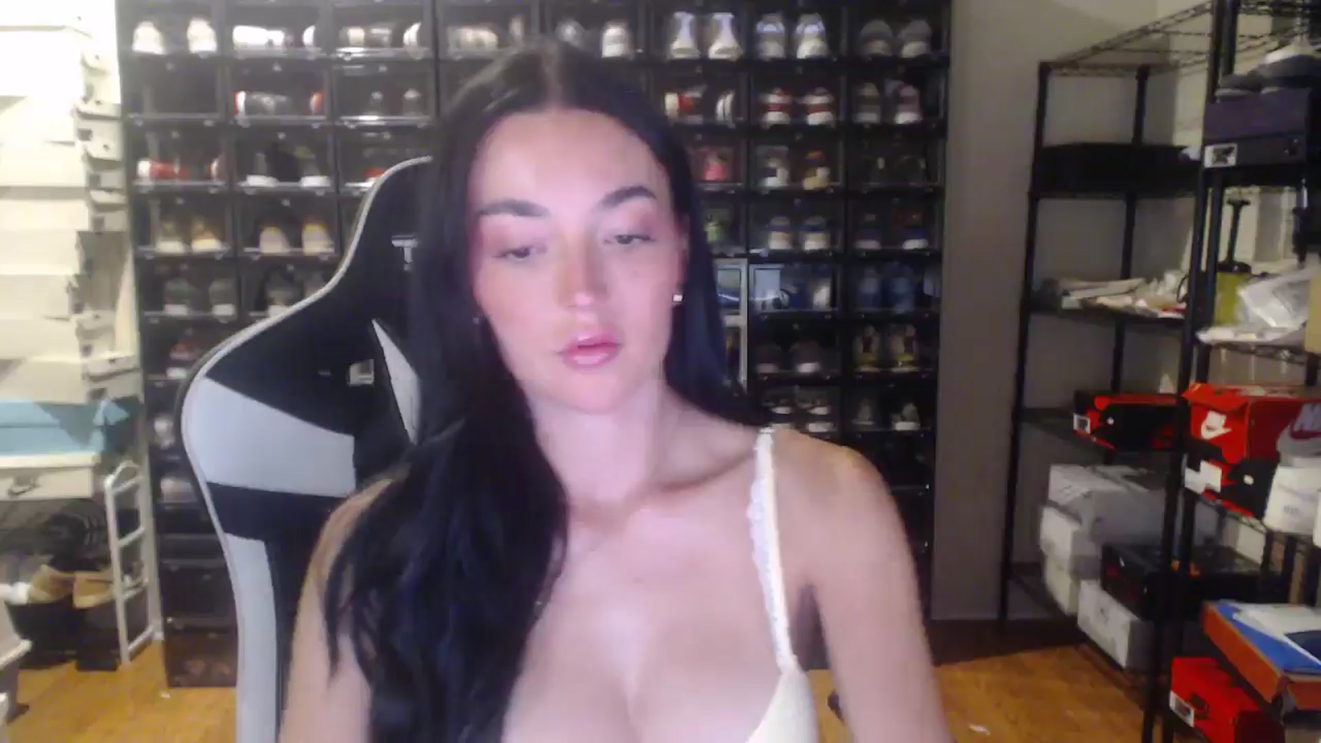 Gallery image thumbnail from SerenaBecker_'s myfreecams stream on, 07/23/2024, 04:34 image 5 of 20