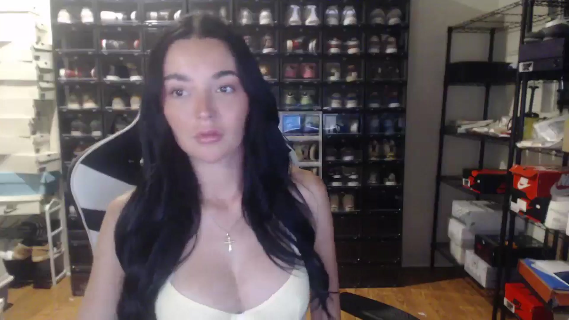 Gallery image thumbnail from SerenaBecker_'s myfreecams stream on, 07/23/2024, 04:34 image 12 of 20