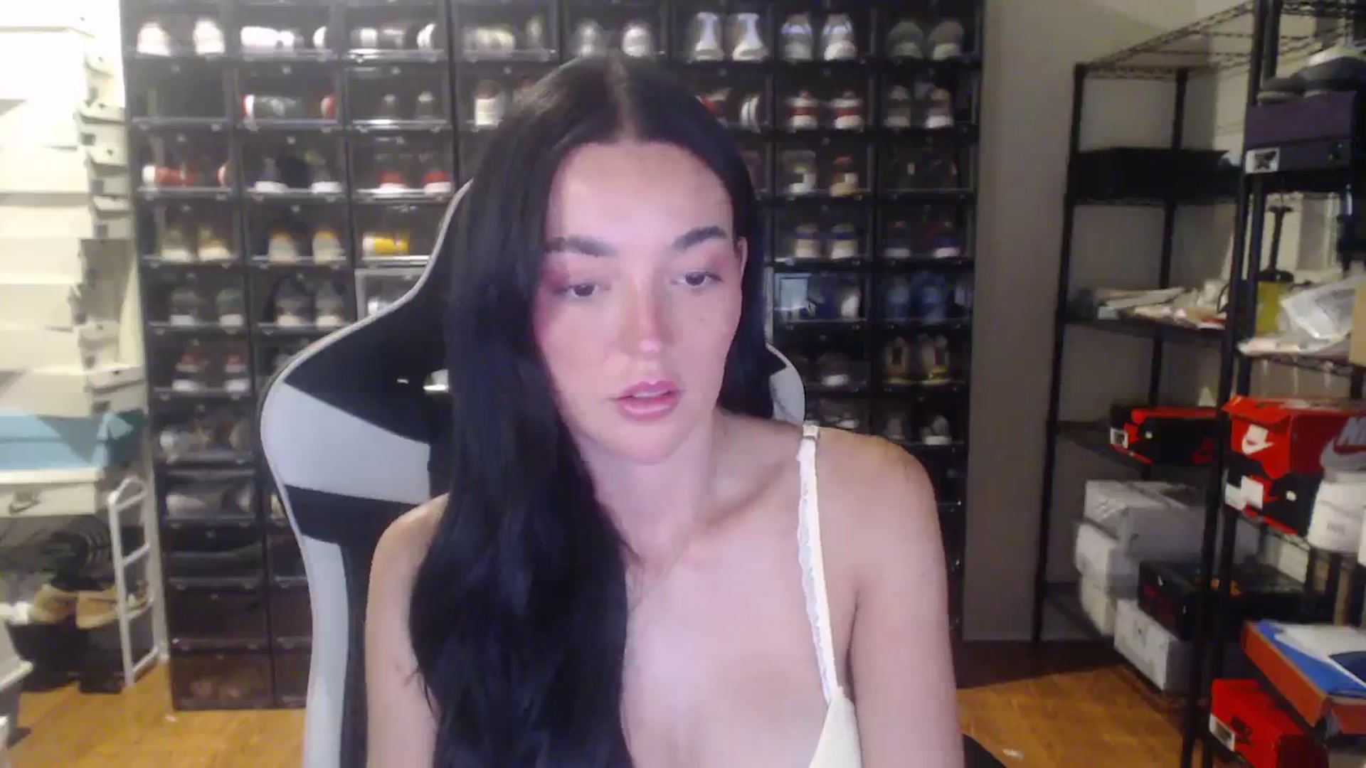 Gallery image thumbnail from SerenaBecker_'s myfreecams stream on, 07/23/2024, 04:34 image 7 of 20