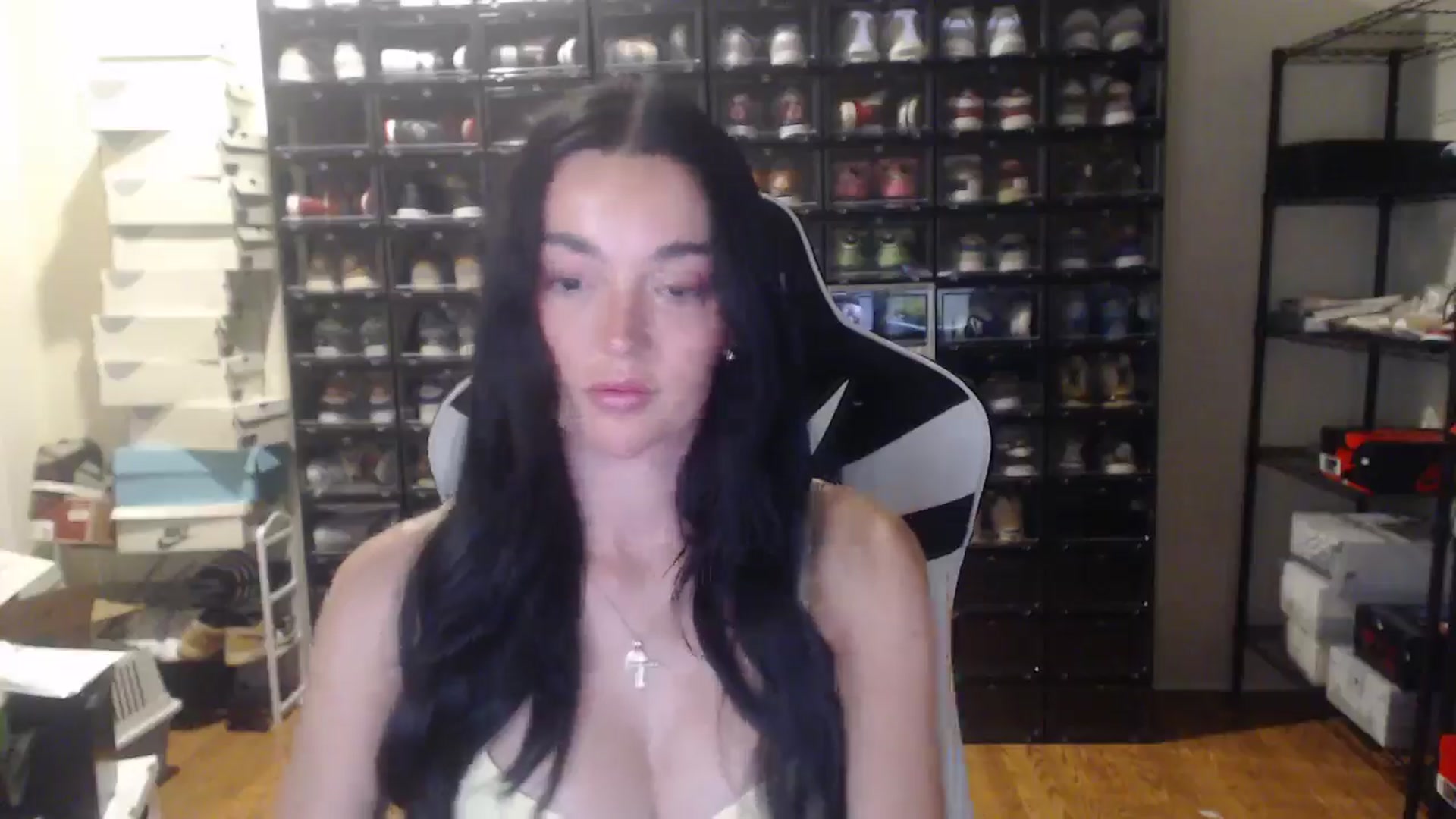 Gallery image thumbnail from SerenaBecker_'s myfreecams stream on, 07/23/2024, 04:34 image 17 of 20