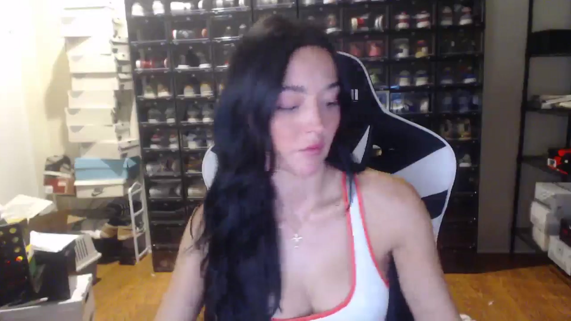 Gallery image thumbnail from SerenaBecker_'s myfreecams stream on, 07/24/2024, 03:37 image 15 of 20