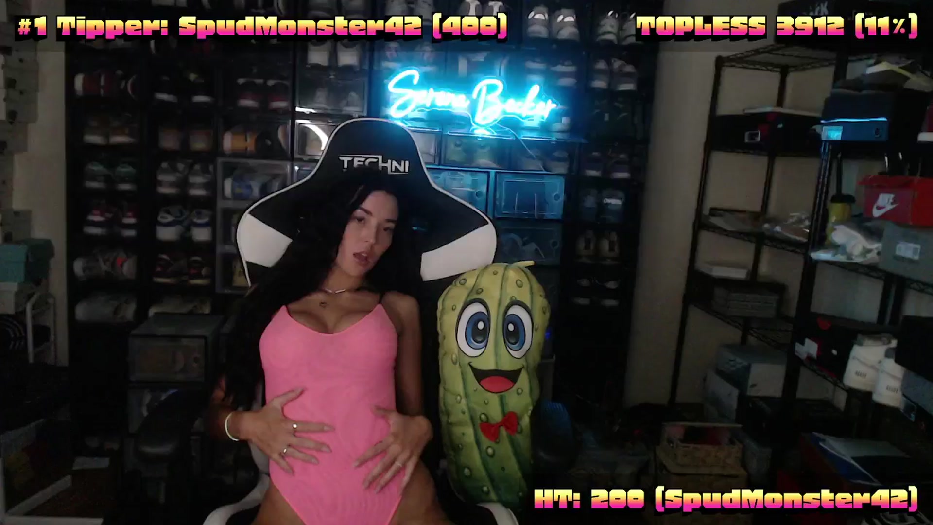 Gallery image thumbnail from SerenaBecker_'s myfreecams stream on, 08/11/2024, 05:28 image 17 of 20