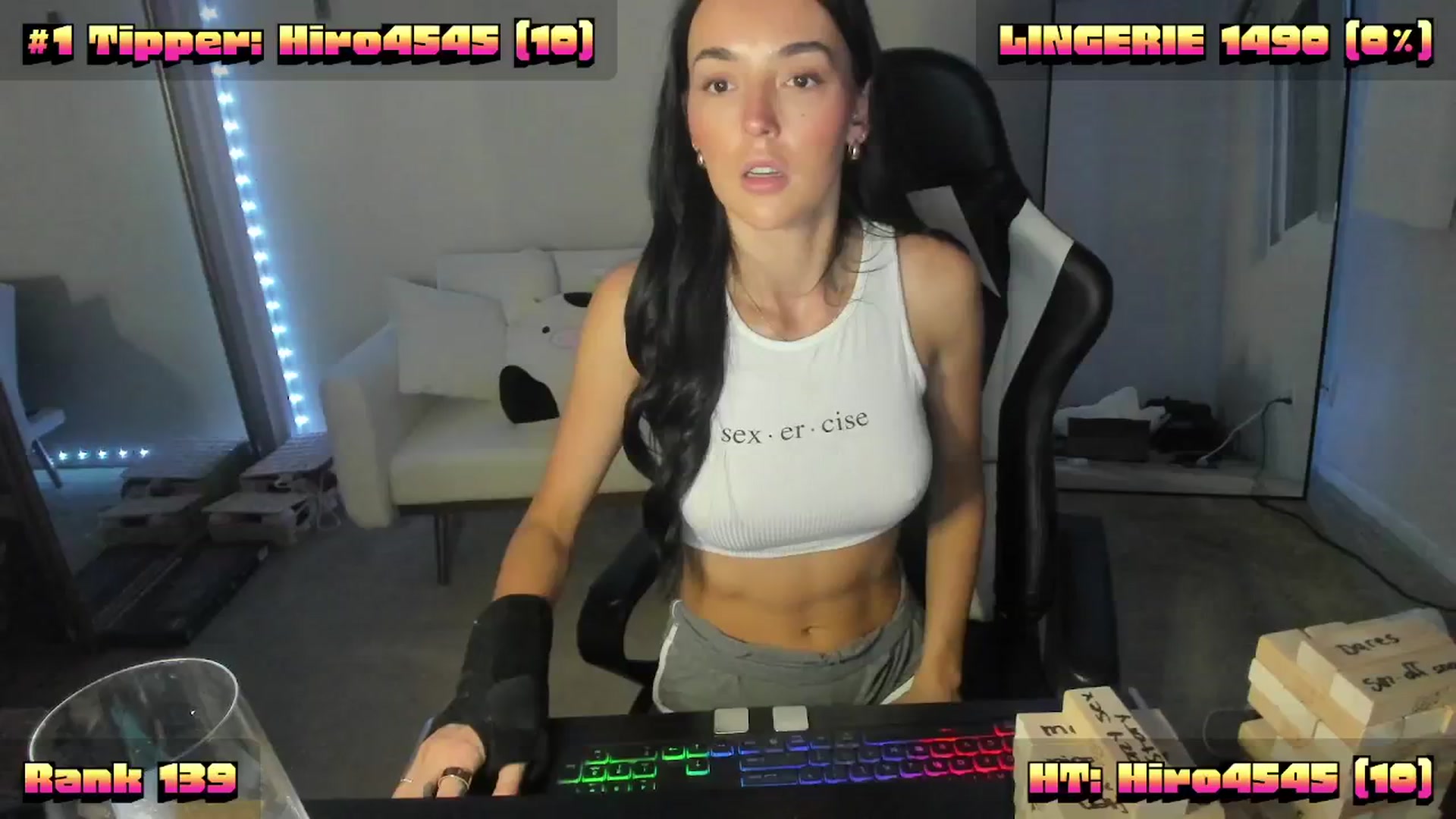 Gallery image thumbnail from SerenaBecker_'s myfreecams stream on, 11/13/2024, 06:16 image 14 of 20