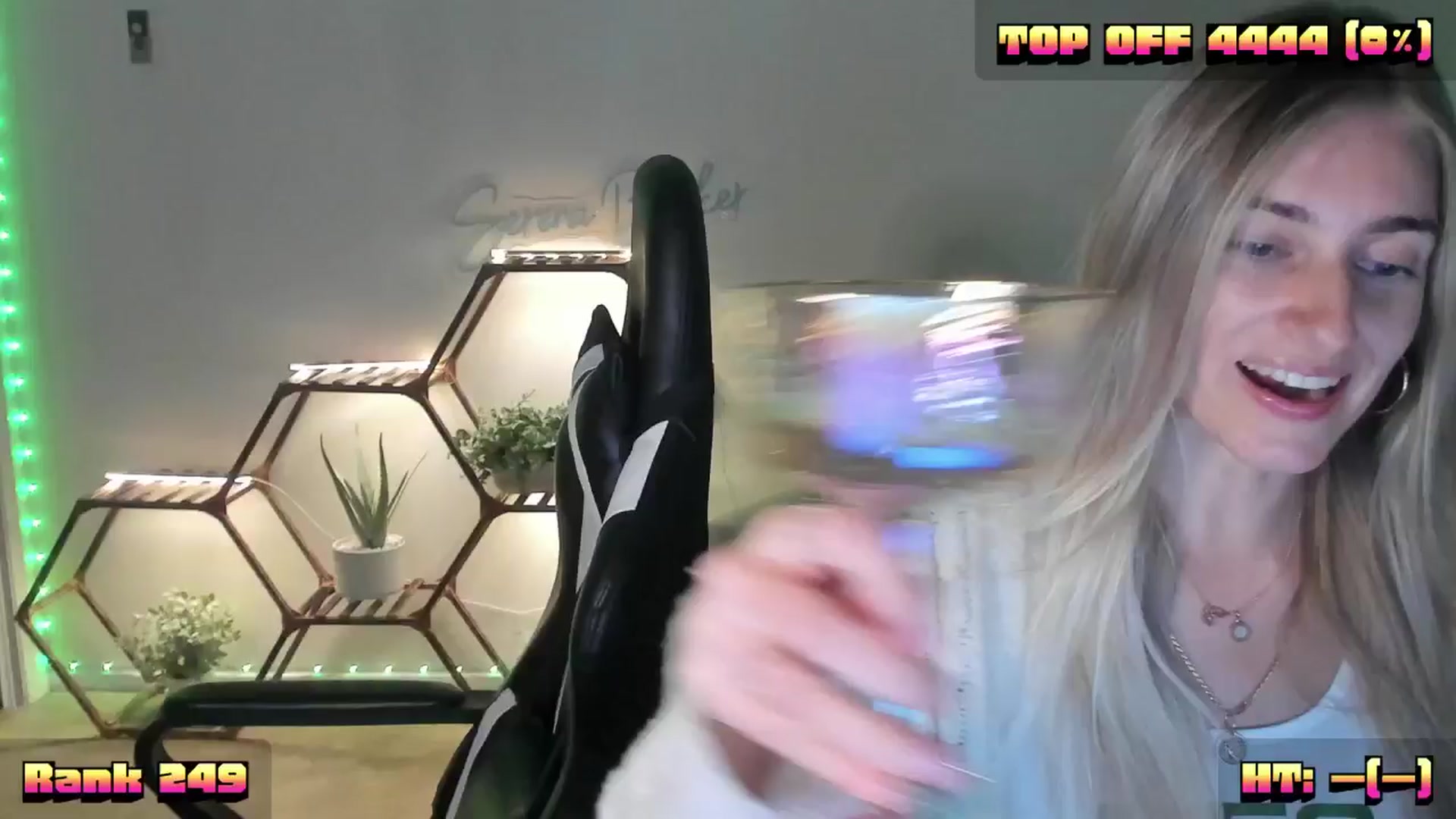 Gallery image thumbnail from SerenaBecker_'s myfreecams stream on, 01/28/2025, 08:07 image 1 of 20