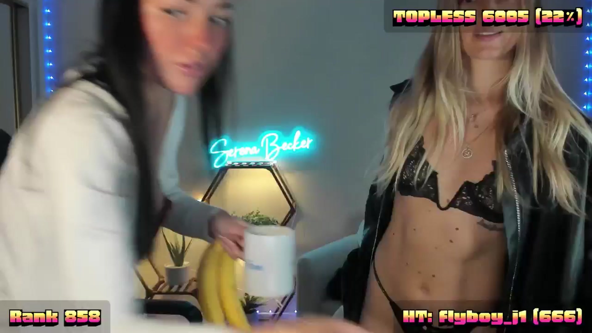 Gallery image thumbnail from SerenaBecker_'s myfreecams stream on, 02/02/2025, 03:59 image 12 of 20