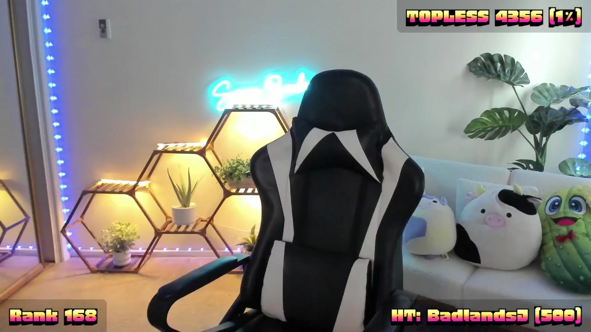 Gallery image thumbnail from SerenaBecker_'s myfreecams stream on, 02/06/2025, 24:03 image 7 of 20
