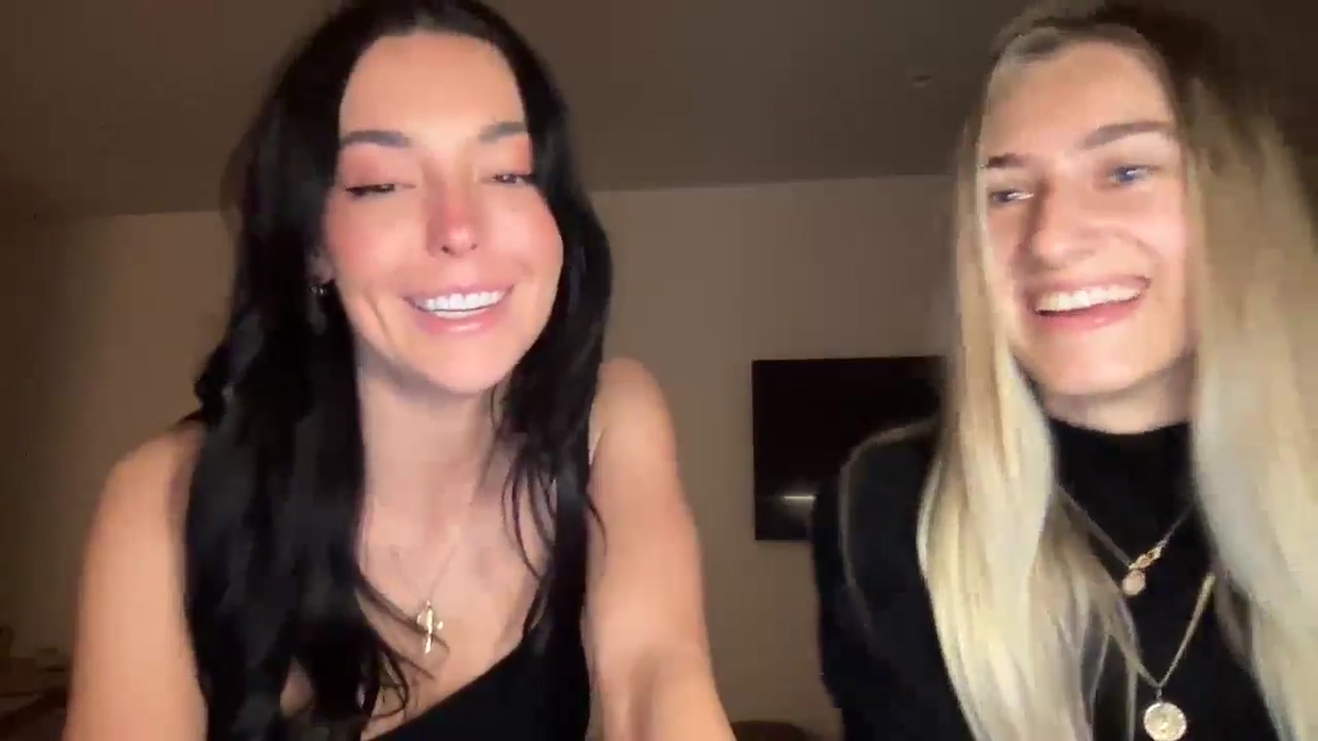 Gallery image thumbnail from SerenaBecker_'s myfreecams stream on, 02/11/2025, 06:11 image 18 of 20