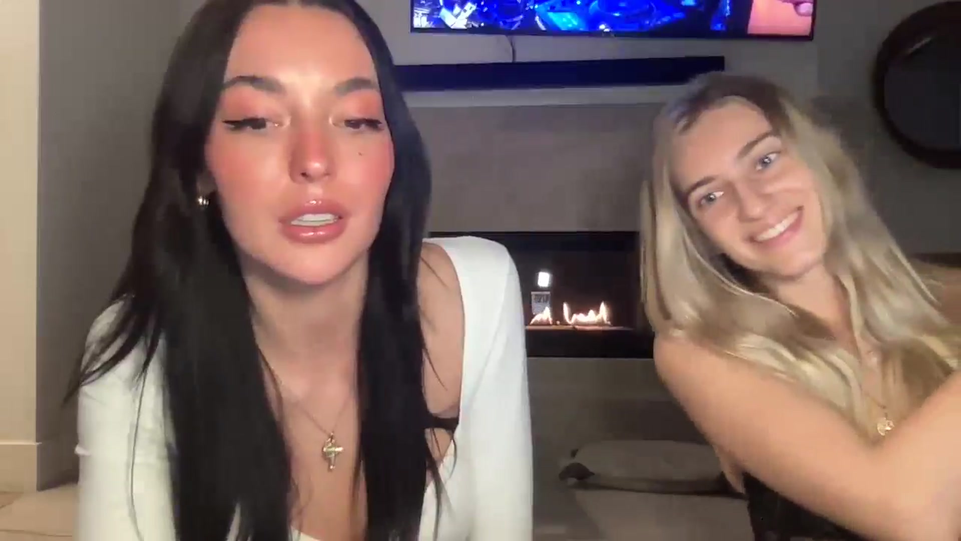 Gallery image thumbnail from SerenaBecker_'s myfreecams stream on, 02/14/2025, 05:37 image 15 of 20