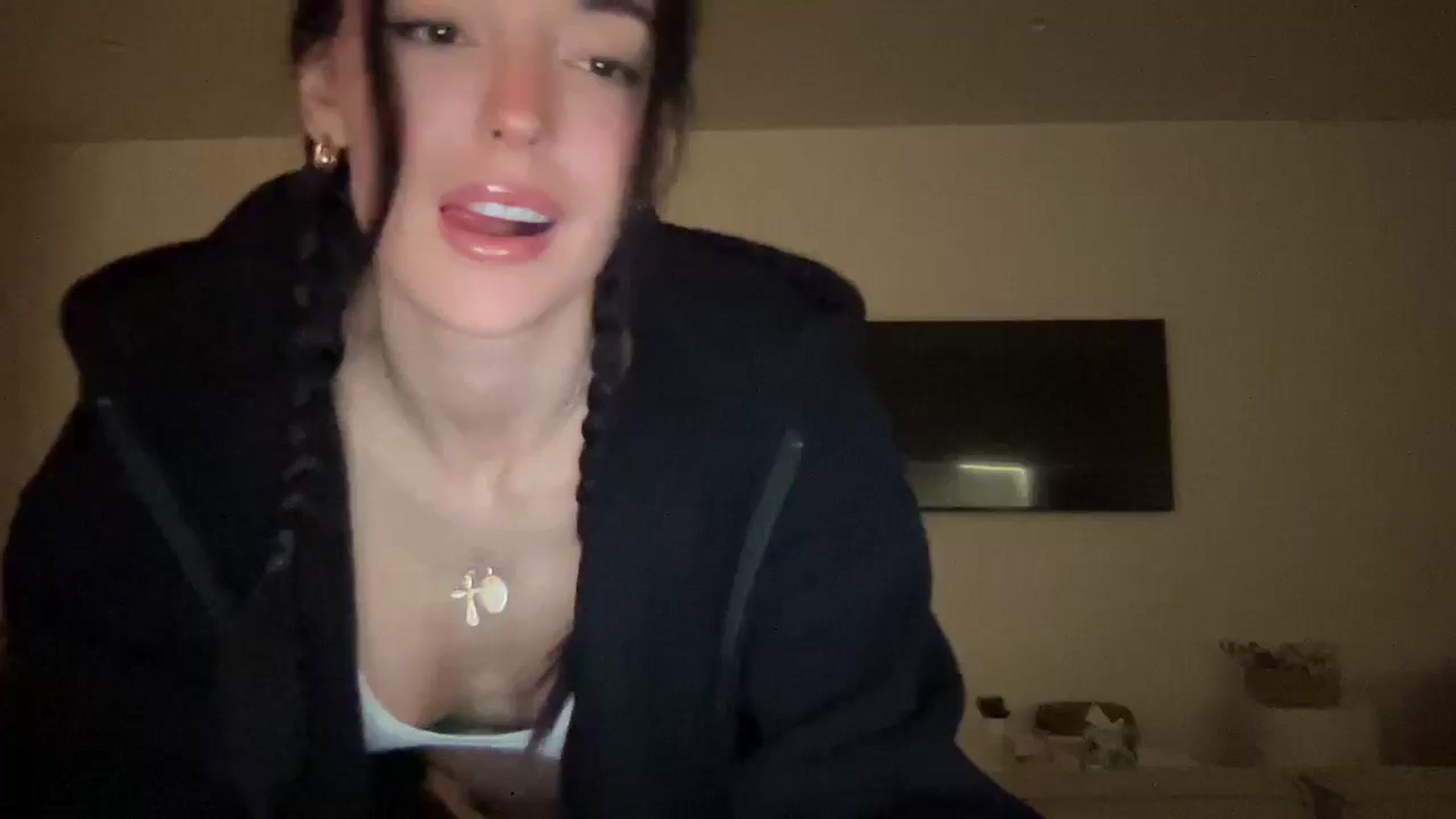 Gallery image thumbnail from SerenaBecker_'s myfreecams stream on, 02/18/2025, 07:47 image 6 of 20
