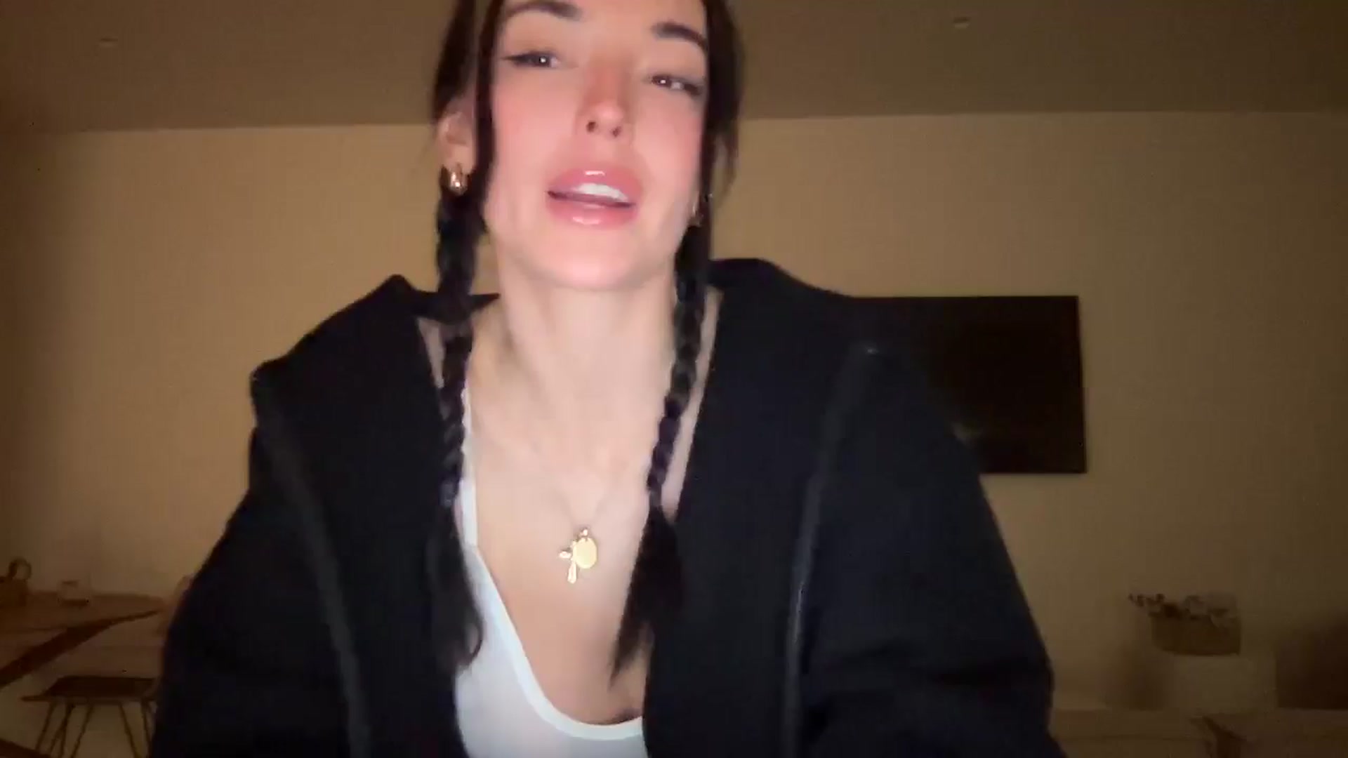 Gallery image thumbnail from SerenaBecker_'s myfreecams stream on, 02/18/2025, 07:47 image 7 of 20