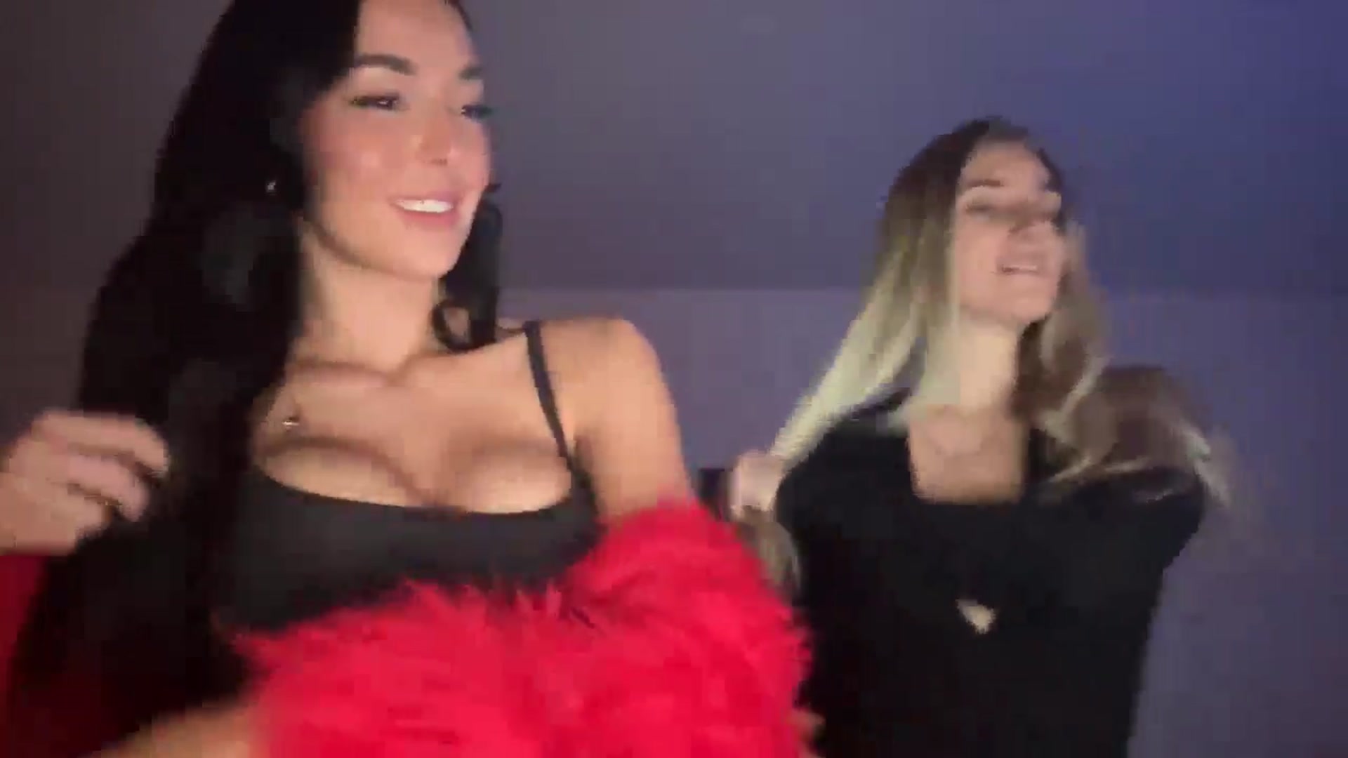 Gallery image thumbnail from SerenaBecker_'s myfreecams stream on, 02/26/2025, 06:59 image 5 of 20