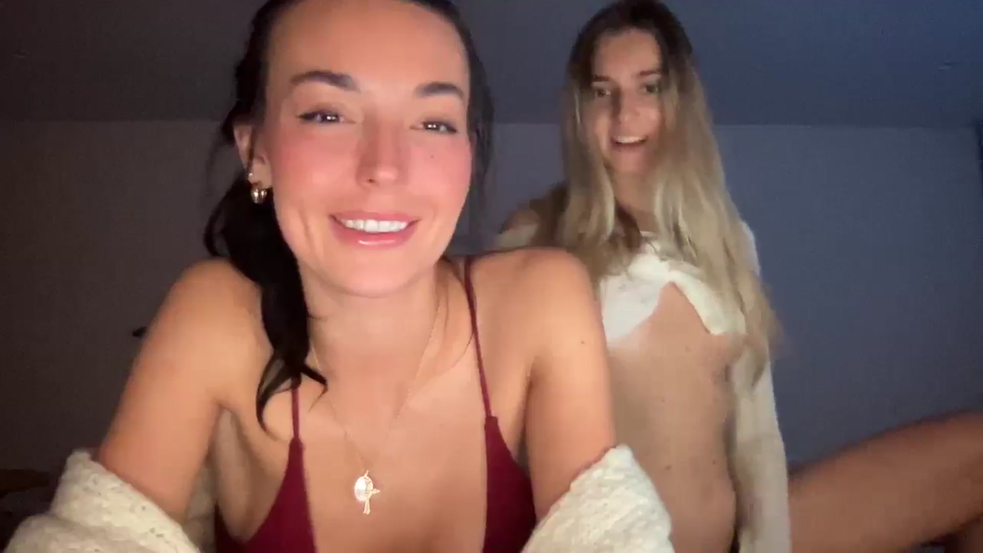Gallery image thumbnail from SerenaBecker_'s myfreecams stream on, 02/27/2025, 07:22 image 19 of 20