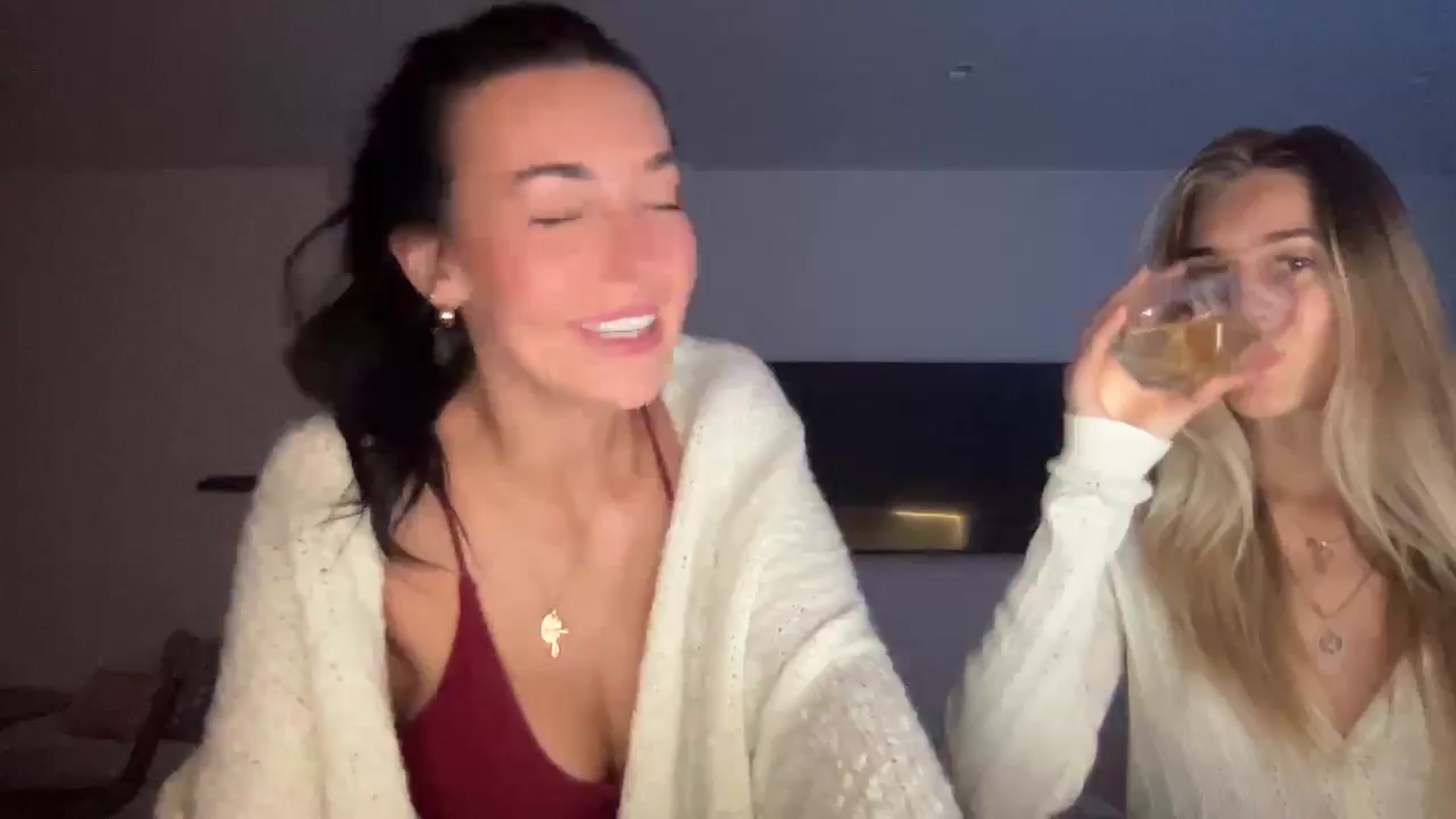 Gallery image thumbnail from SerenaBecker_'s myfreecams stream on, 02/27/2025, 07:22 image 1 of 20