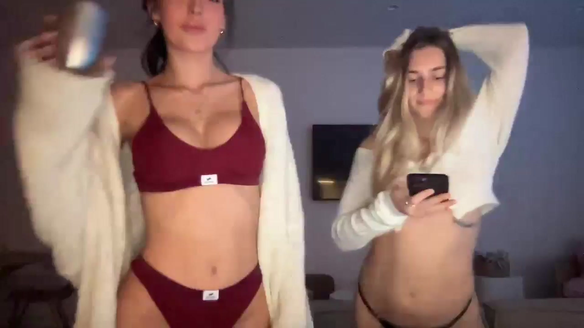 Gallery image thumbnail from SerenaBecker_'s myfreecams stream on, 02/27/2025, 07:22 image 11 of 20