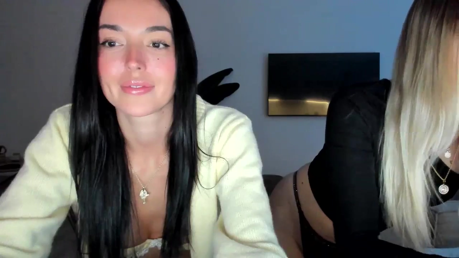 Gallery image thumbnail from SerenaBecker_'s myfreecams stream on, 02/28/2025, 06:34 image 11 of 20