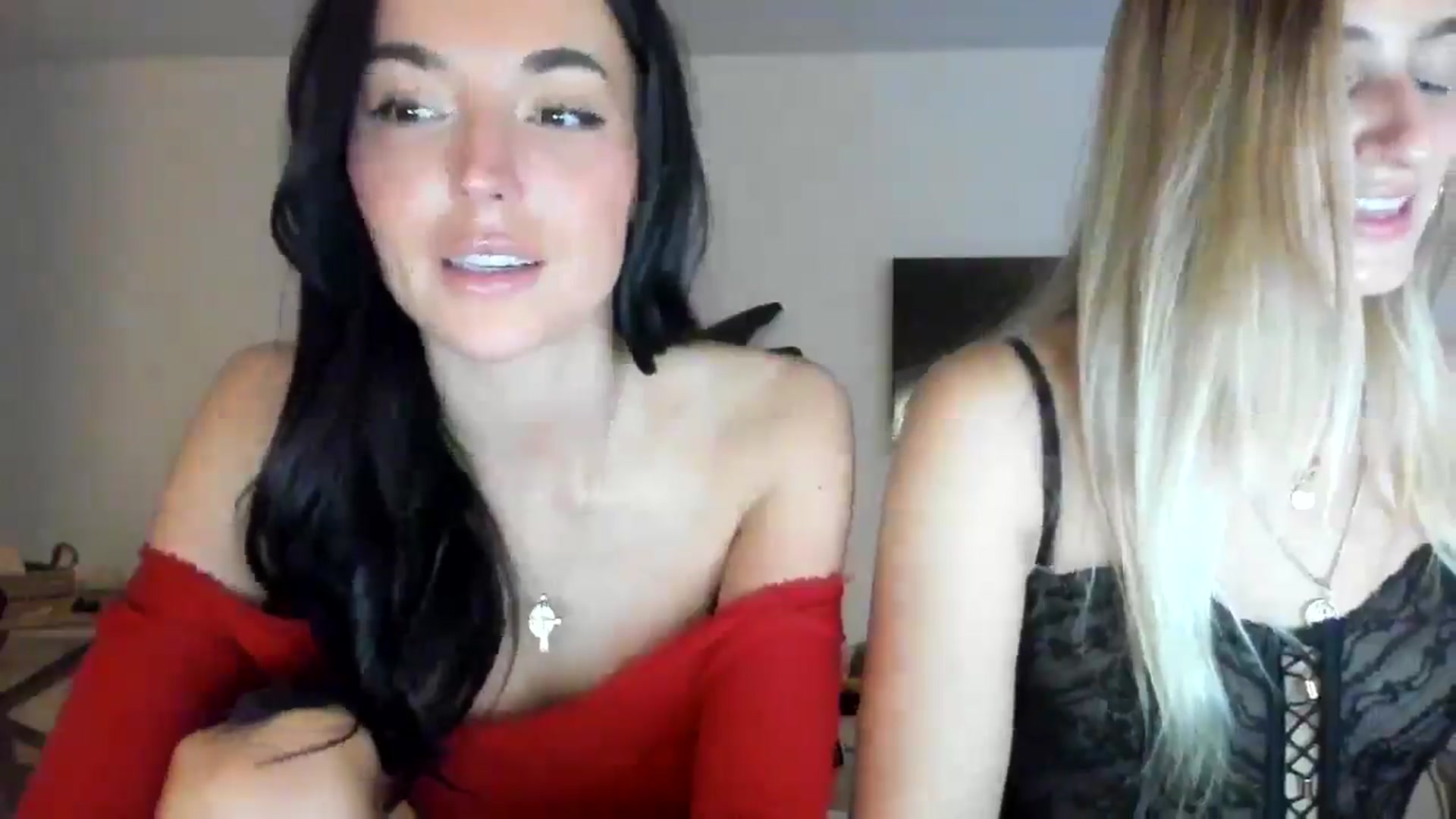 Gallery image thumbnail from SerenaBecker_'s myfreecams stream on, 03/04/2025, 07:12 image 6 of 20