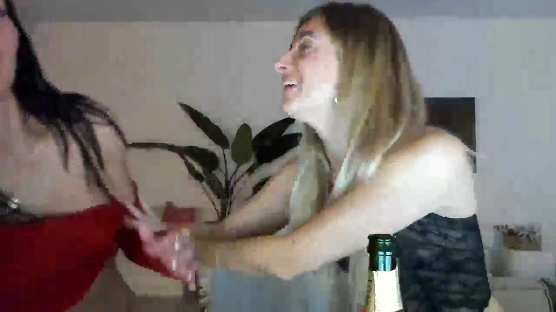 Gallery image thumbnail from SerenaBecker_'s myfreecams stream on, 03/04/2025, 07:12 image 15 of 20