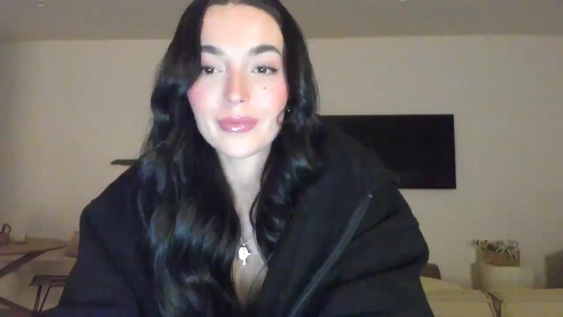 Gallery image thumbnail from SerenaBecker_'s myfreecams stream on, 03/05/2025, 04:45 image 16 of 20