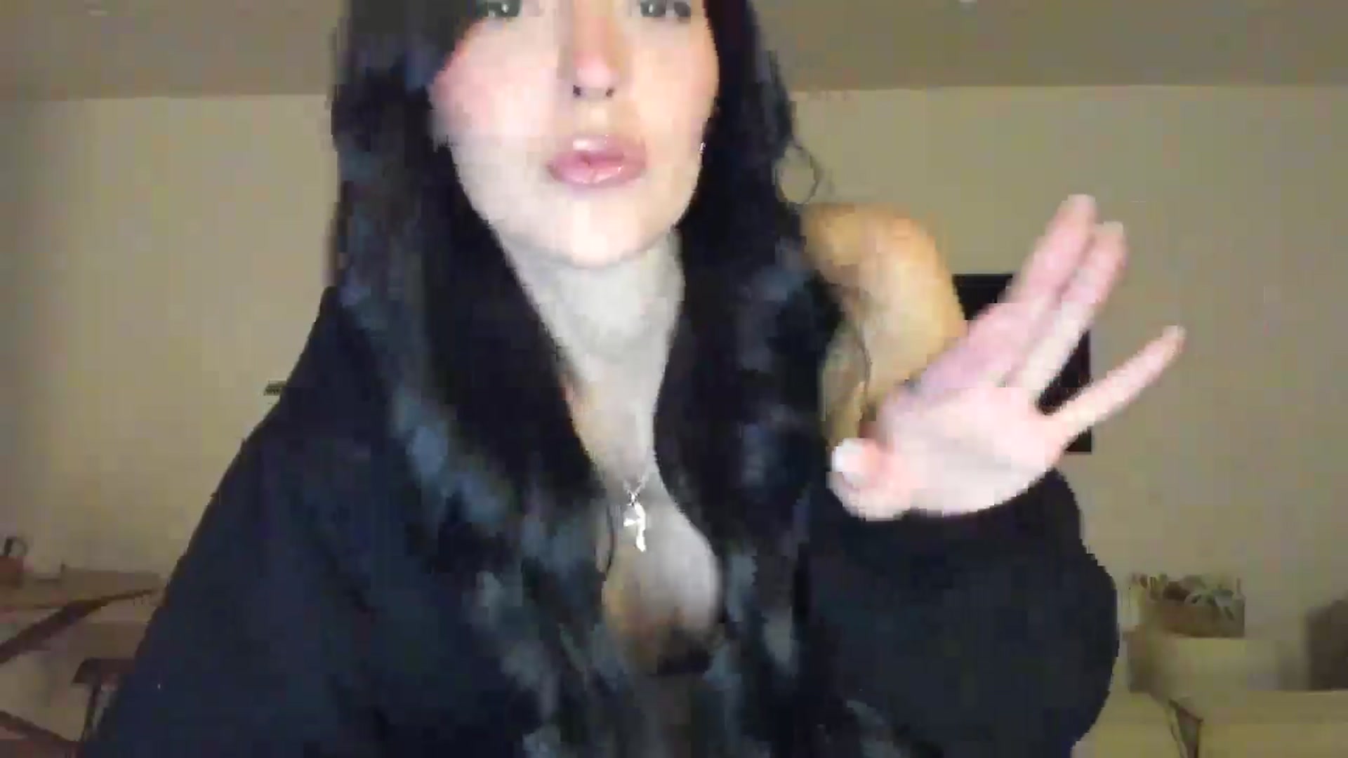 Gallery image thumbnail from SerenaBecker_'s myfreecams stream on, 03/05/2025, 04:45 image 14 of 20