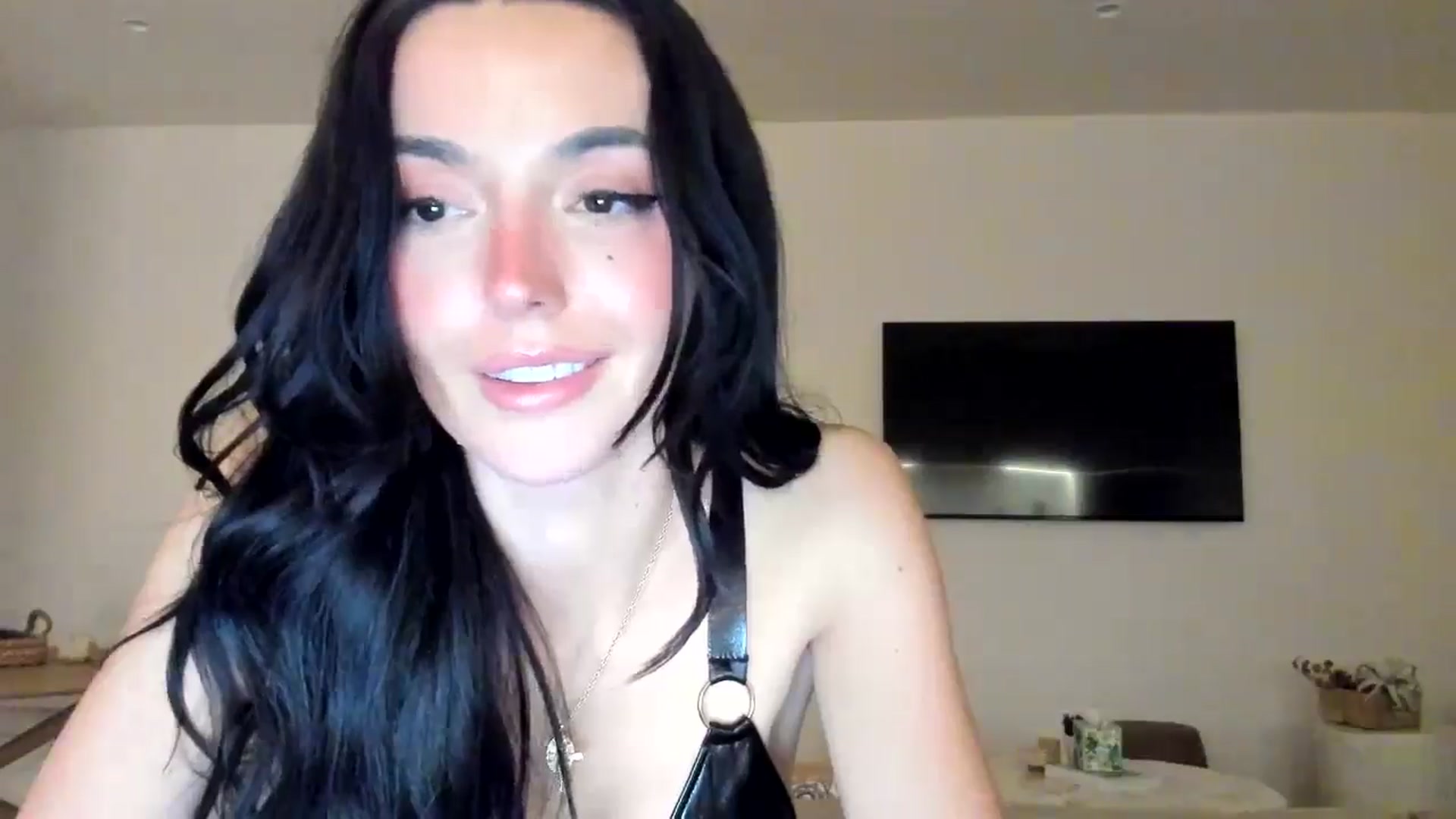 Gallery image thumbnail from SerenaBecker_'s myfreecams stream on, 03/07/2025, 09:02 image 19 of 20