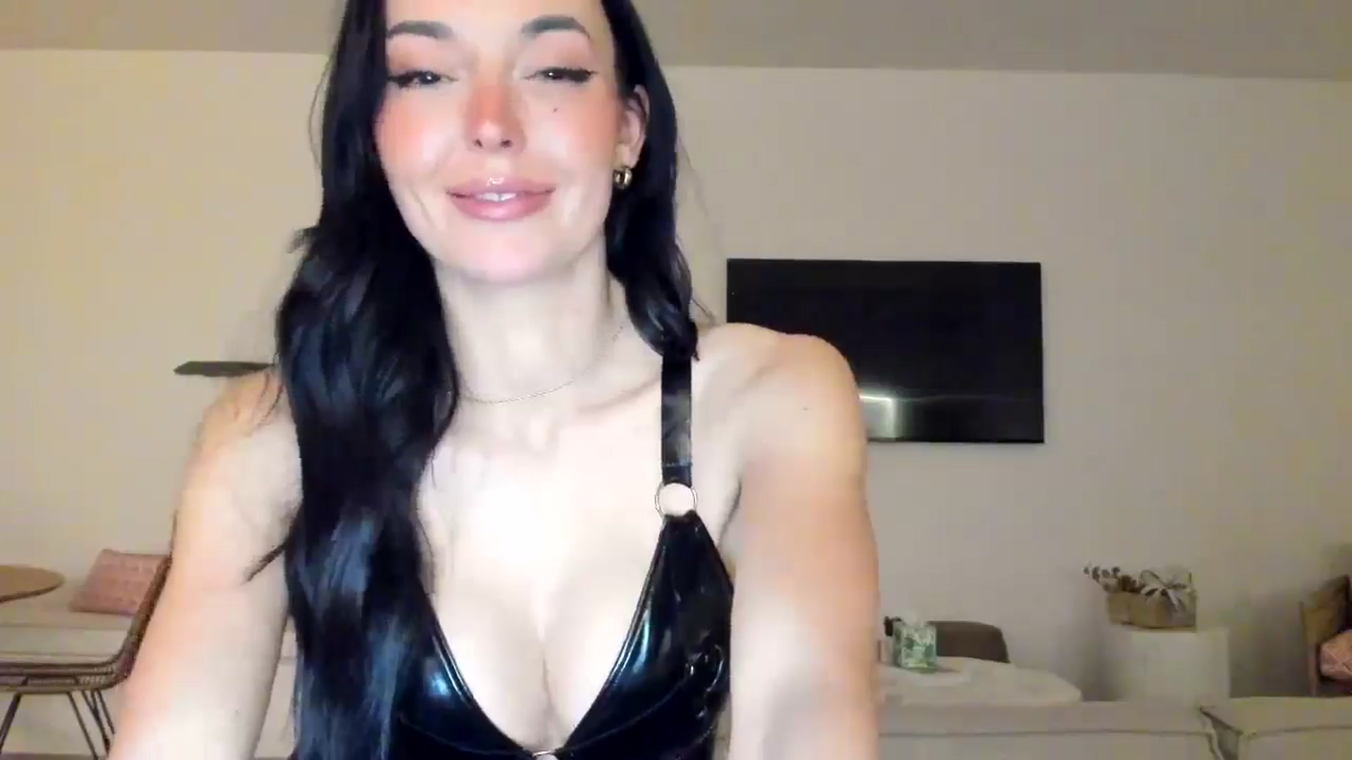 Gallery image thumbnail from SerenaBecker_'s myfreecams stream on, 03/07/2025, 09:02 image 9 of 20