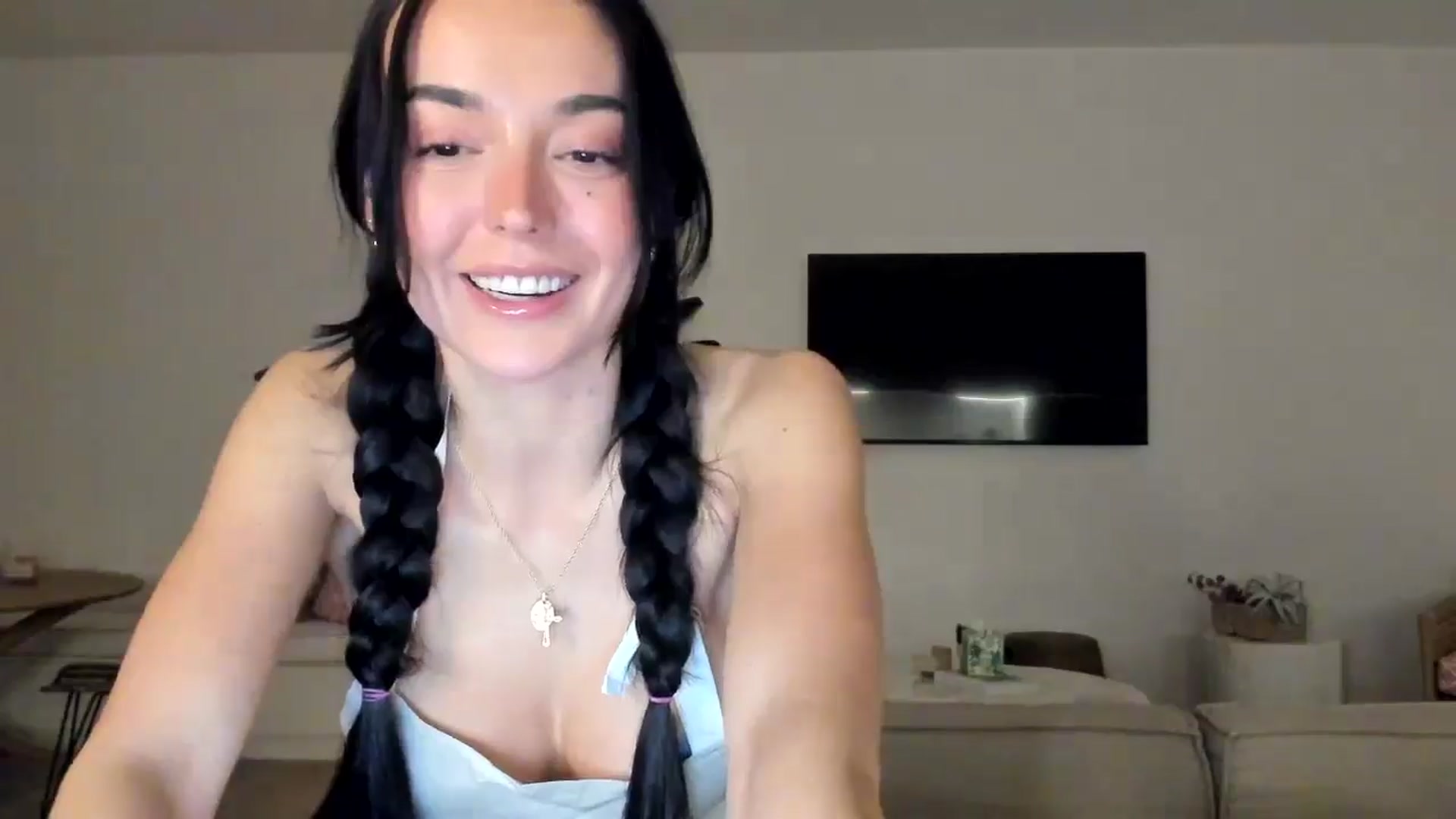 Gallery image thumbnail from SerenaBecker_'s myfreecams stream on, 03/08/2025, 05:18 image 5 of 20