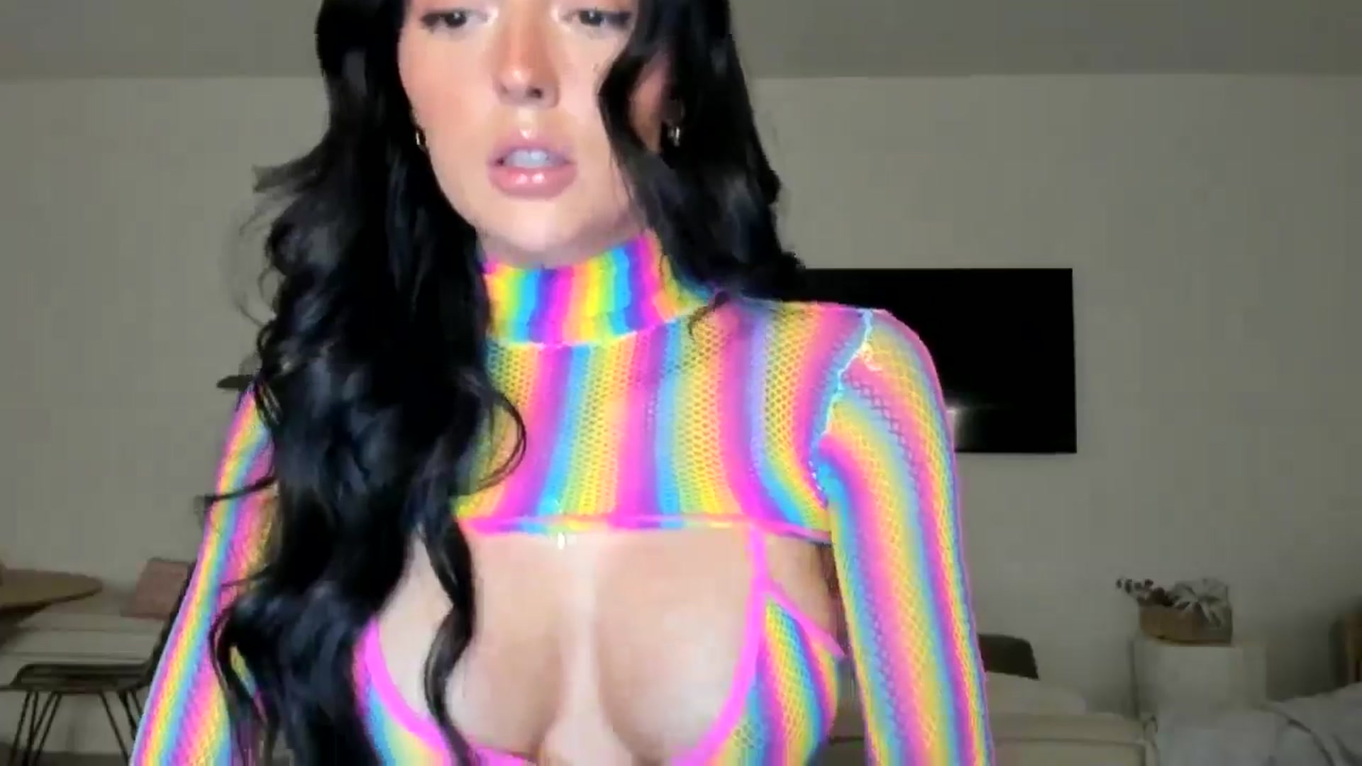 Gallery image thumbnail from SerenaBecker_'s myfreecams stream on, 03/09/2025, 07:03 image 12 of 20