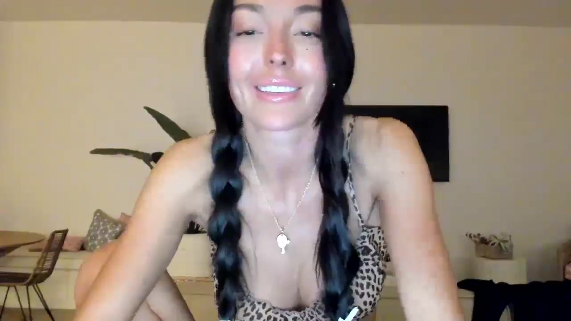 Gallery image thumbnail from SerenaBecker_'s myfreecams stream on, 03/16/2025, 08:39 image 11 of 20