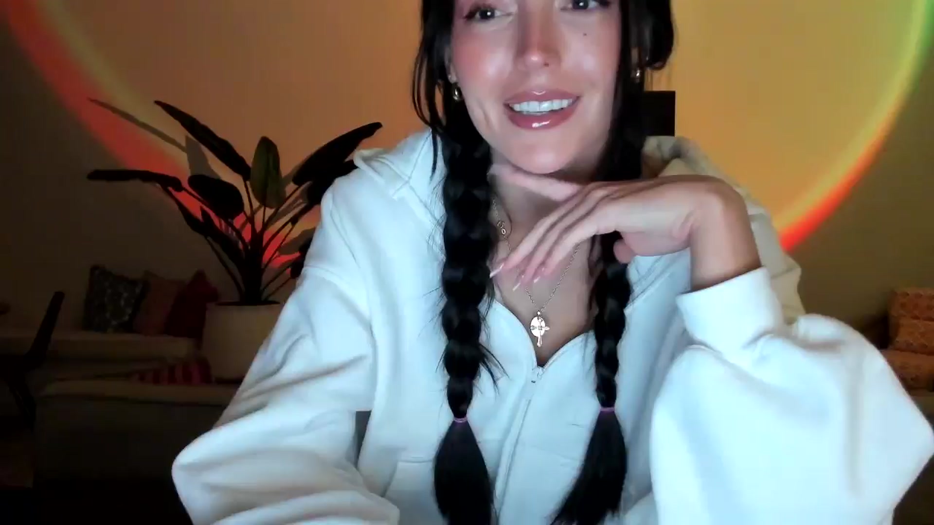 Gallery image thumbnail from SerenaBecker_'s myfreecams stream on, 04/04/2025, 06:07 image 1 of 20
