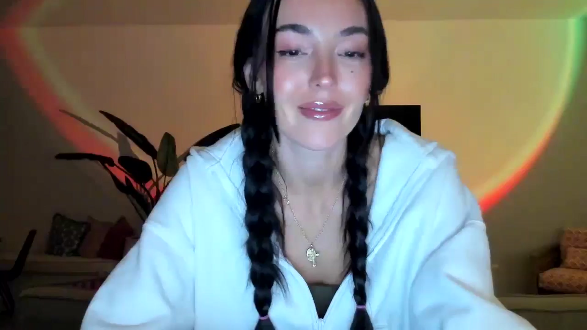 Gallery image thumbnail from SerenaBecker_'s myfreecams stream on, 04/04/2025, 06:07 image 7 of 20