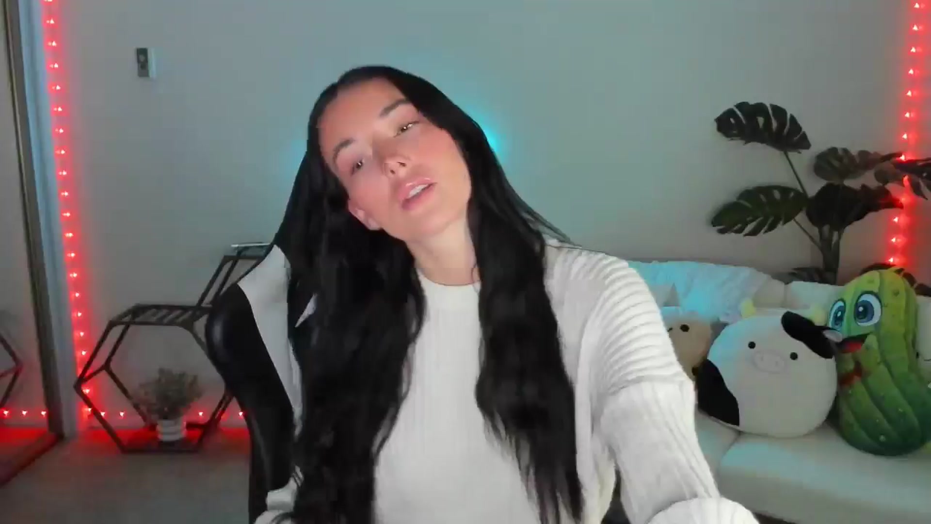 Gallery image thumbnail from SerenaBecker_'s myfreecams stream on, 04/17/2025, 06:24 image 16 of 20