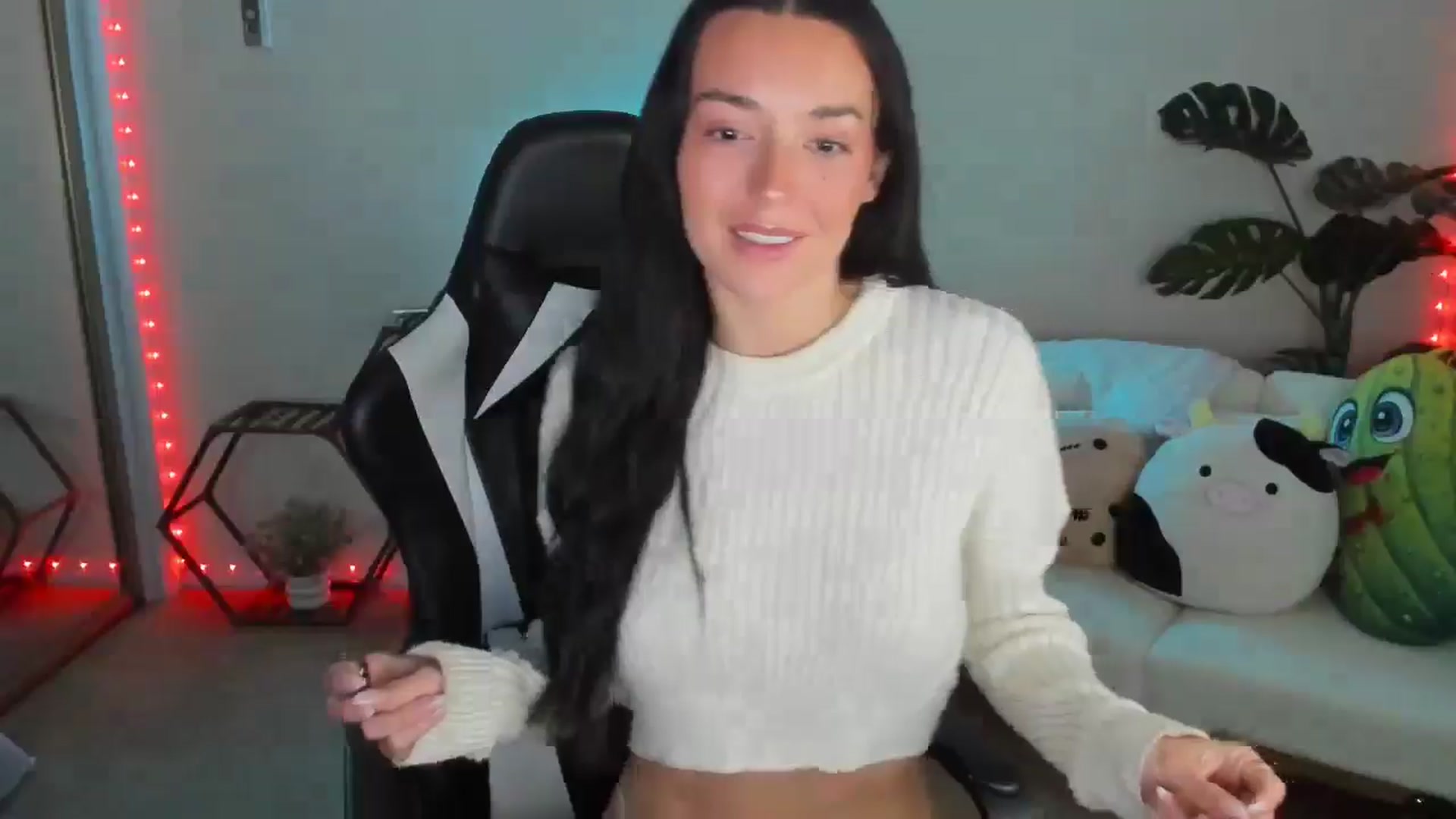 Gallery image thumbnail from SerenaBecker_'s myfreecams stream on, 04/17/2025, 06:24 image 2 of 20