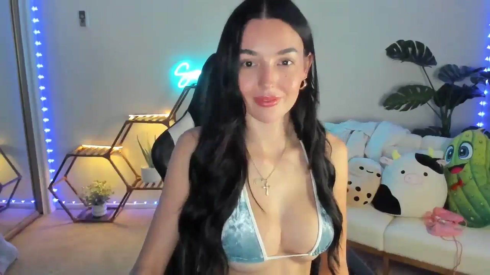 Gallery image thumbnail from SerenaBecker_'s myfreecams stream on, 04/22/2025, 04:54 image 15 of 20