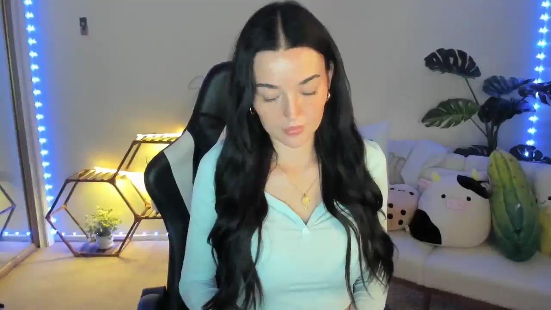 Gallery image thumbnail from SerenaBecker_'s myfreecams stream on, 04/26/2025, 05:47 image 6 of 20