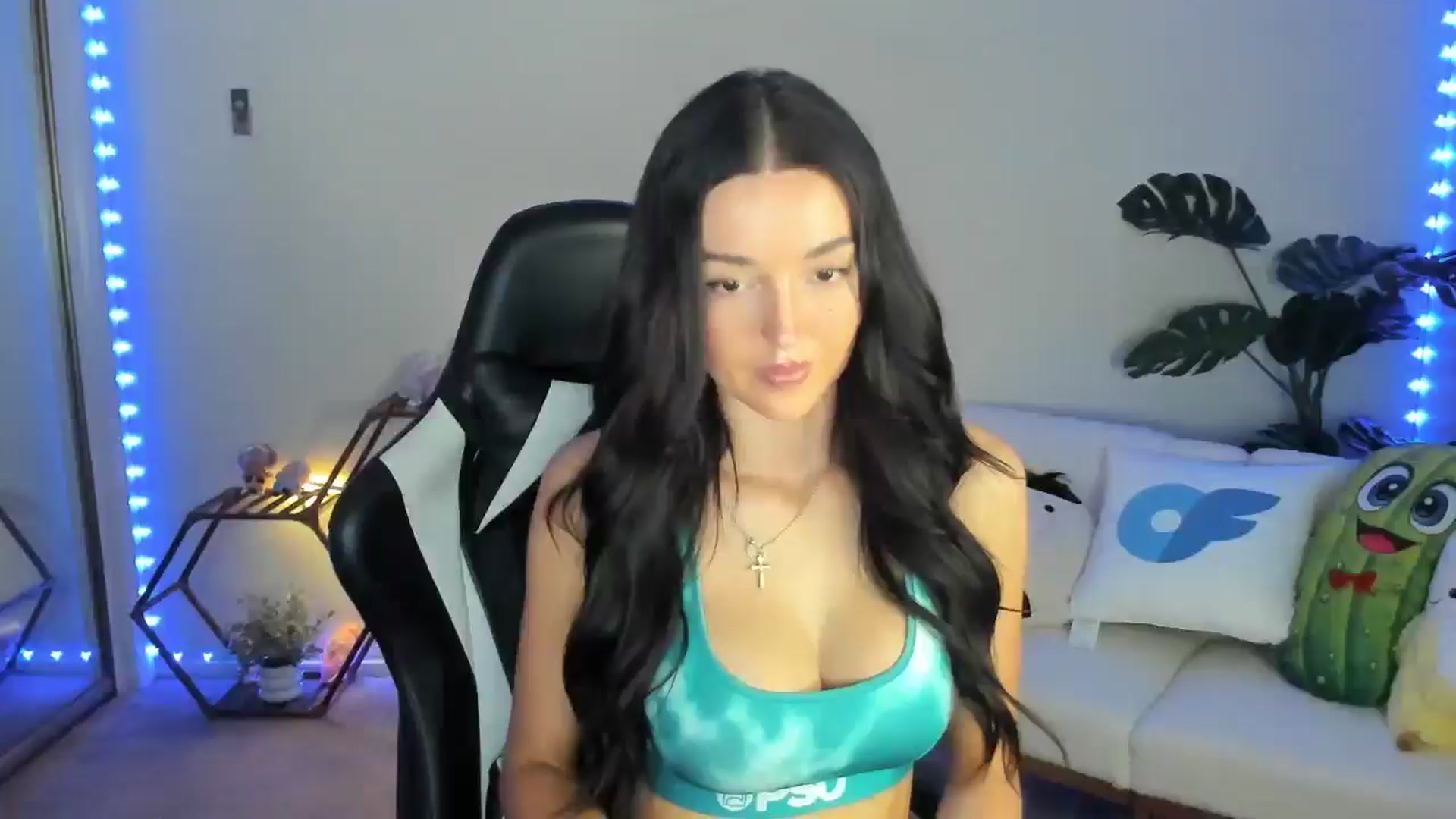 Gallery image thumbnail from SerenaBecker_'s myfreecams stream on, 06/10/2025, 06:05 image 1 of 20