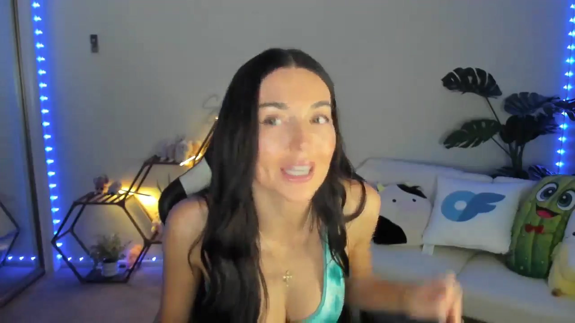 Gallery image thumbnail from SerenaBecker_'s myfreecams stream on, 06/10/2025, 06:05 image 5 of 20