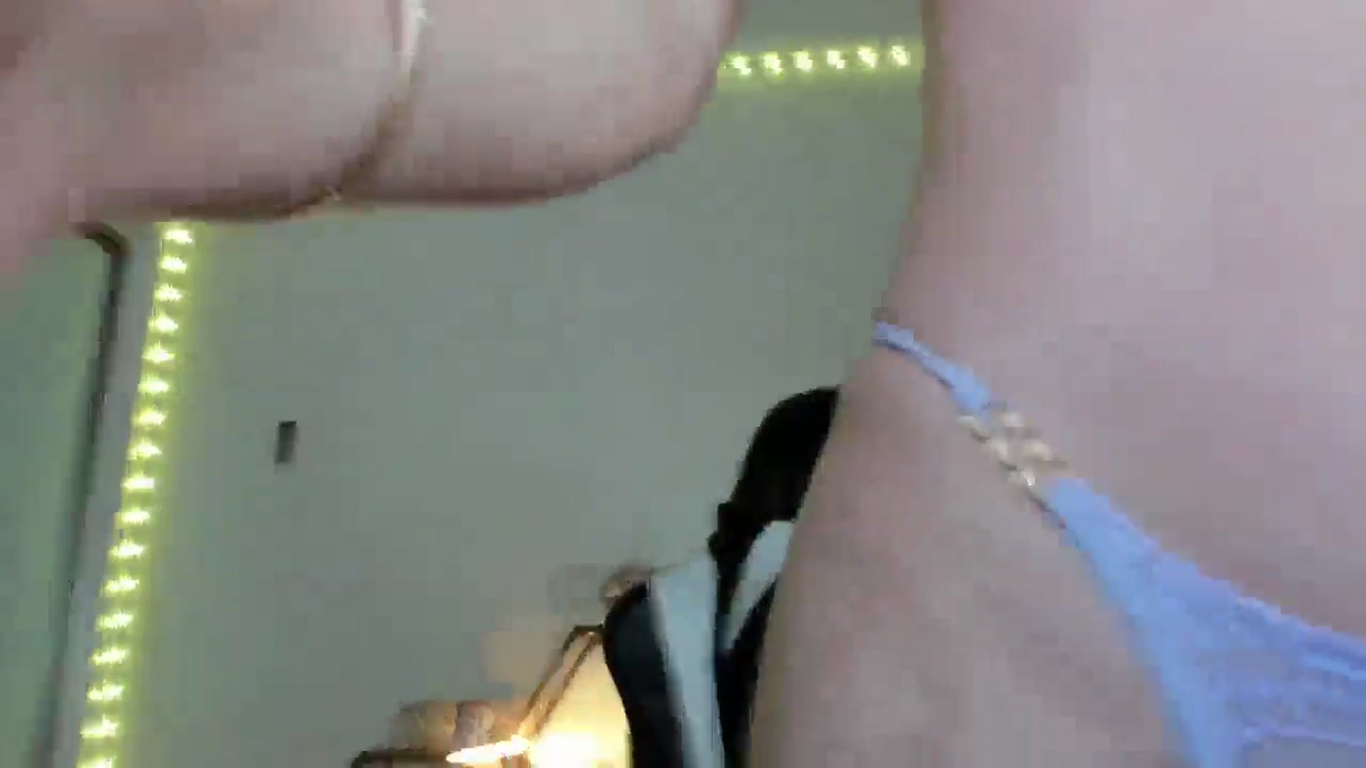 Gallery image thumbnail from SerenaBecker_'s myfreecams stream on, 06/16/2025, 05:09 image 15 of 20
