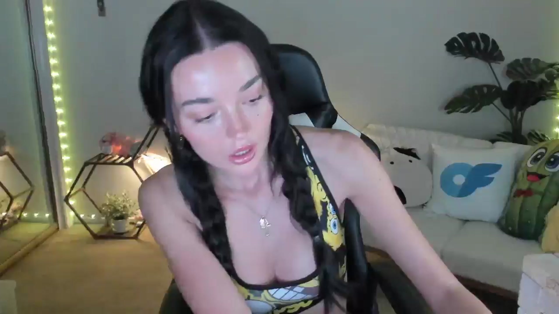 Gallery image thumbnail from SerenaBecker_'s myfreecams stream on, 06/16/2025, 05:09 image 6 of 20