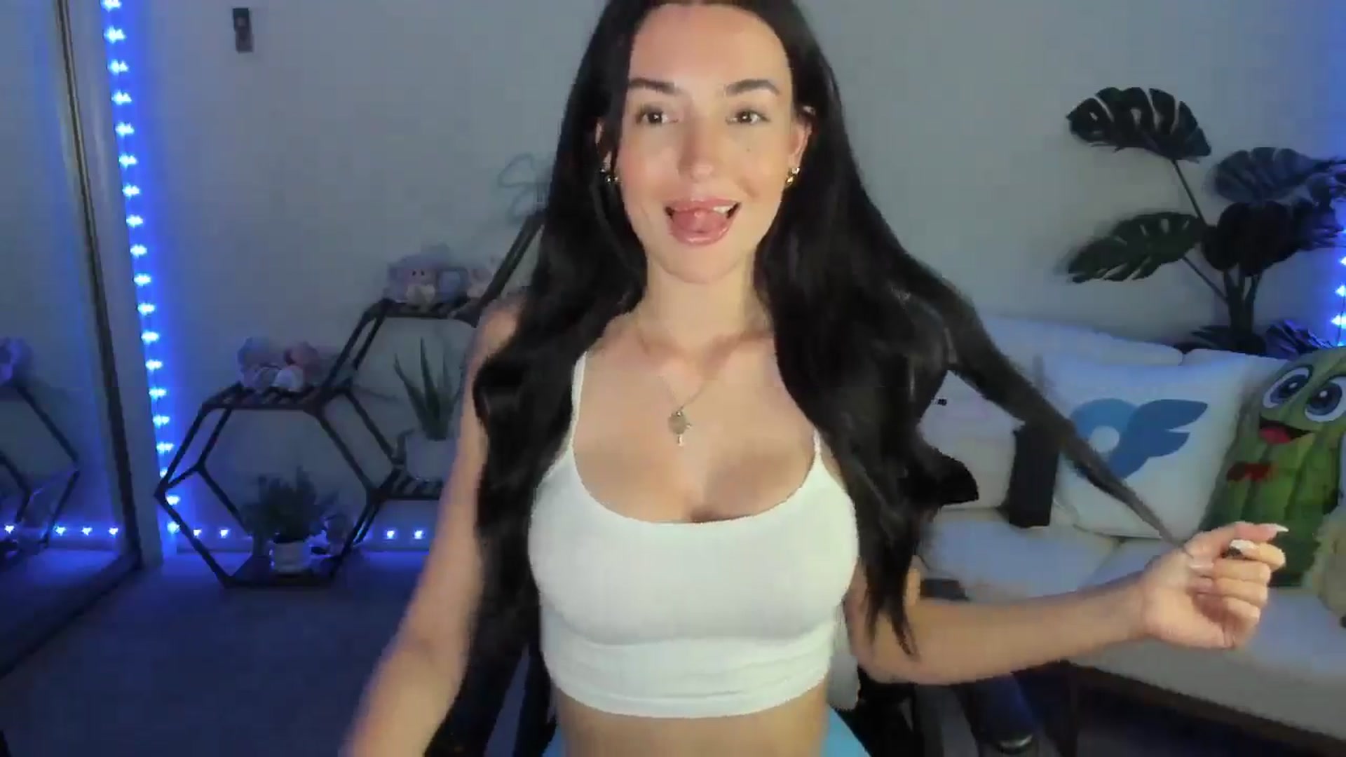 Gallery image thumbnail from SerenaBecker_'s myfreecams stream on, 06/20/2025, 05:41 image 3 of 20