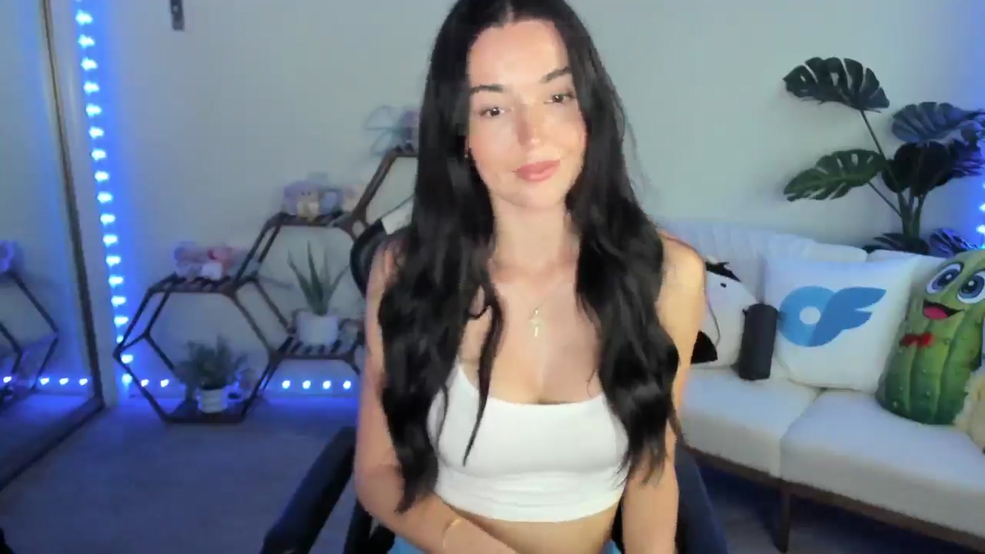 Gallery image thumbnail from SerenaBecker_'s myfreecams stream on, 06/20/2025, 05:41 image 2 of 20