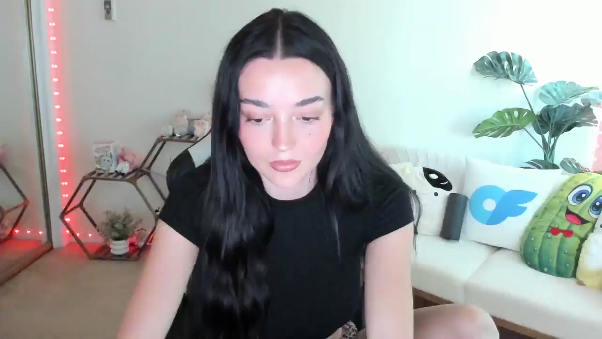 Gallery image thumbnail from SerenaBecker_'s myfreecams stream on, 07/09/2025, 24:49 image 17 of 20