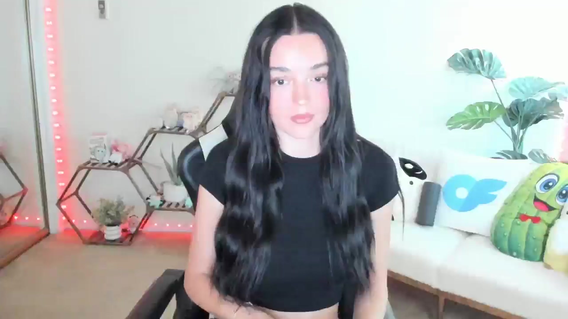 Gallery image thumbnail from SerenaBecker_'s myfreecams stream on, 07/09/2025, 24:49 image 8 of 20