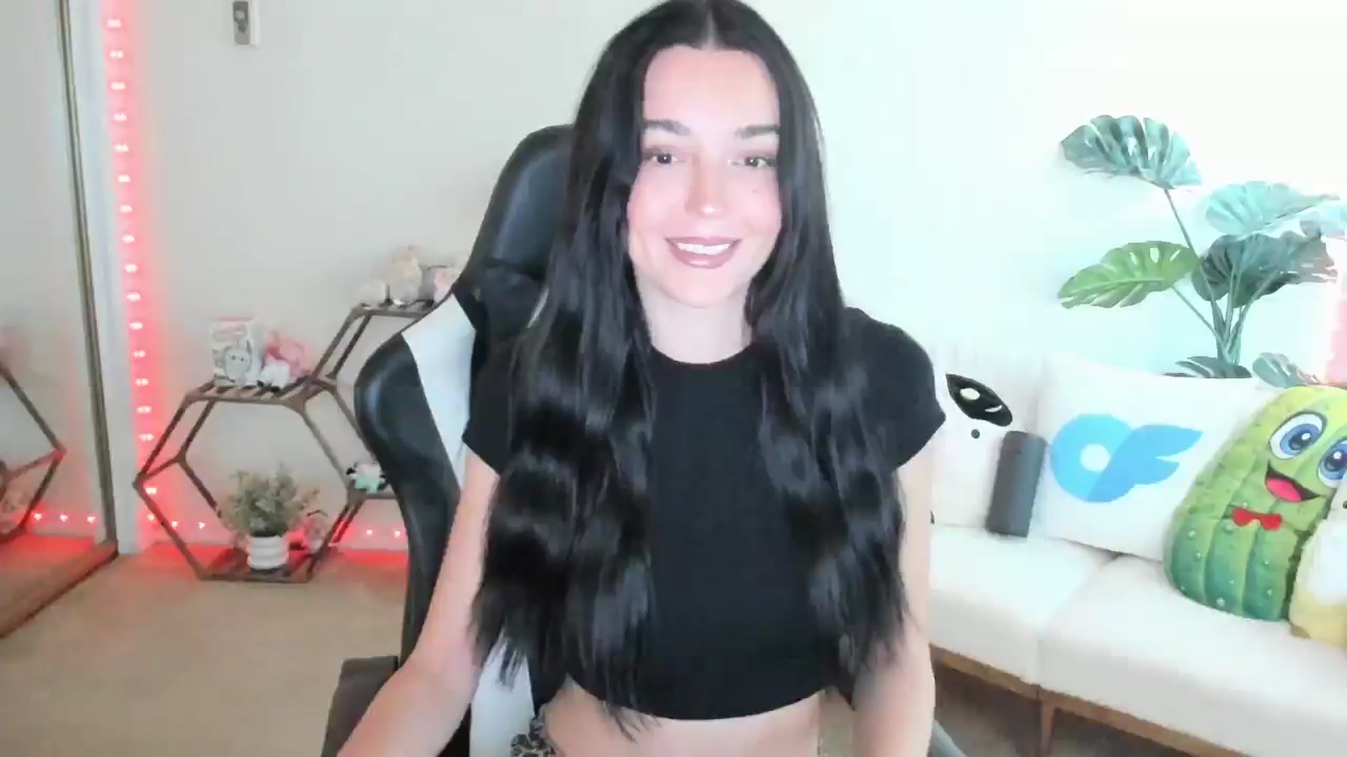 Gallery image thumbnail from SerenaBecker_'s myfreecams stream on, 07/09/2025, 24:49 image 5 of 20
