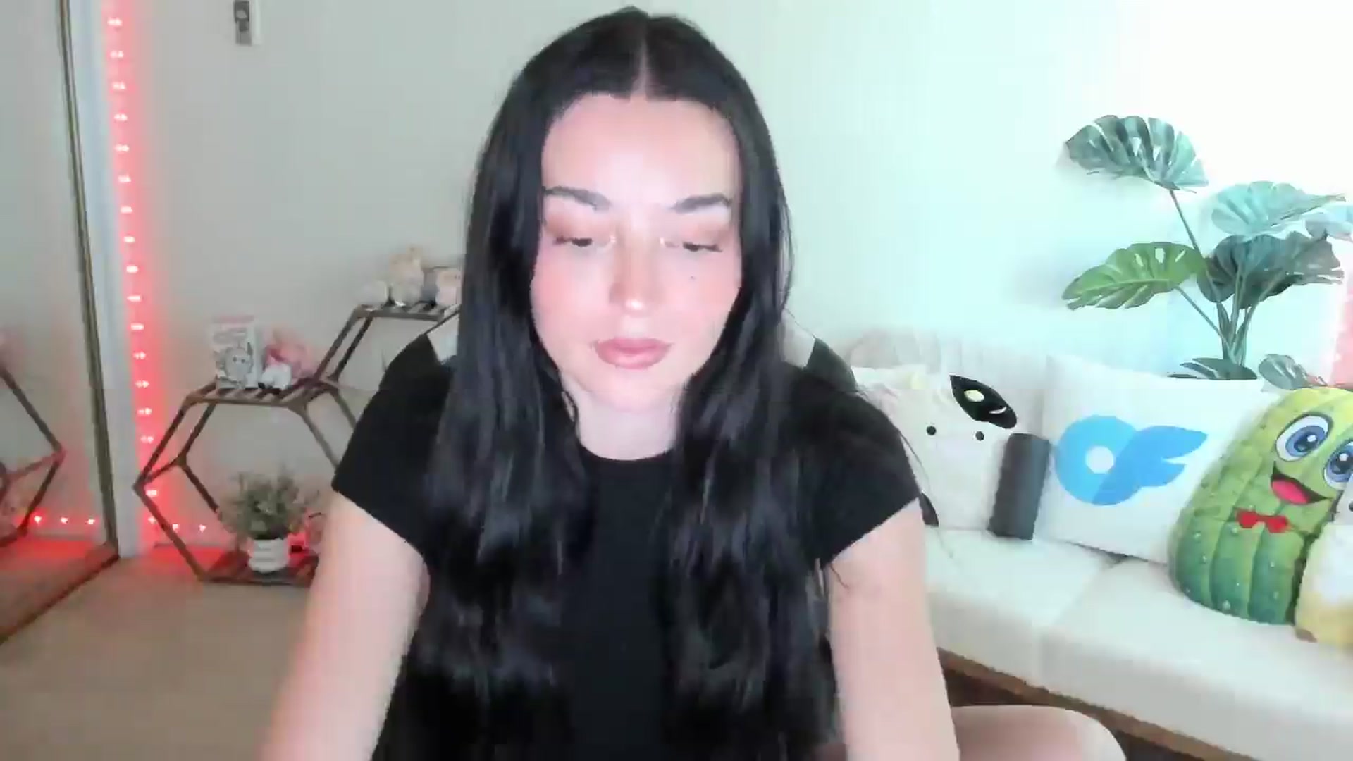 Gallery image thumbnail from SerenaBecker_'s myfreecams stream on, 07/09/2025, 24:49 image 19 of 20