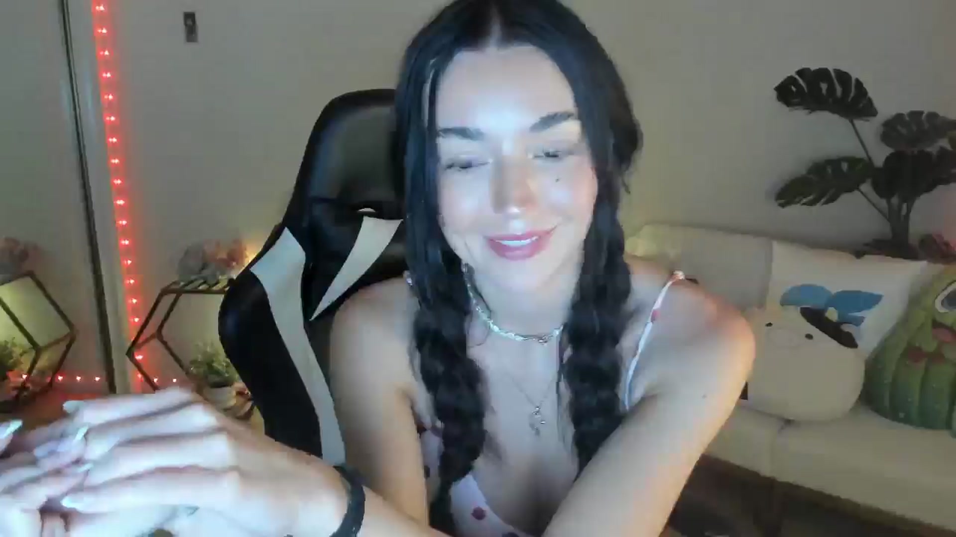 Gallery image thumbnail from SerenaBecker_'s myfreecams stream on, 07/22/2025, 05:38 image 2 of 20