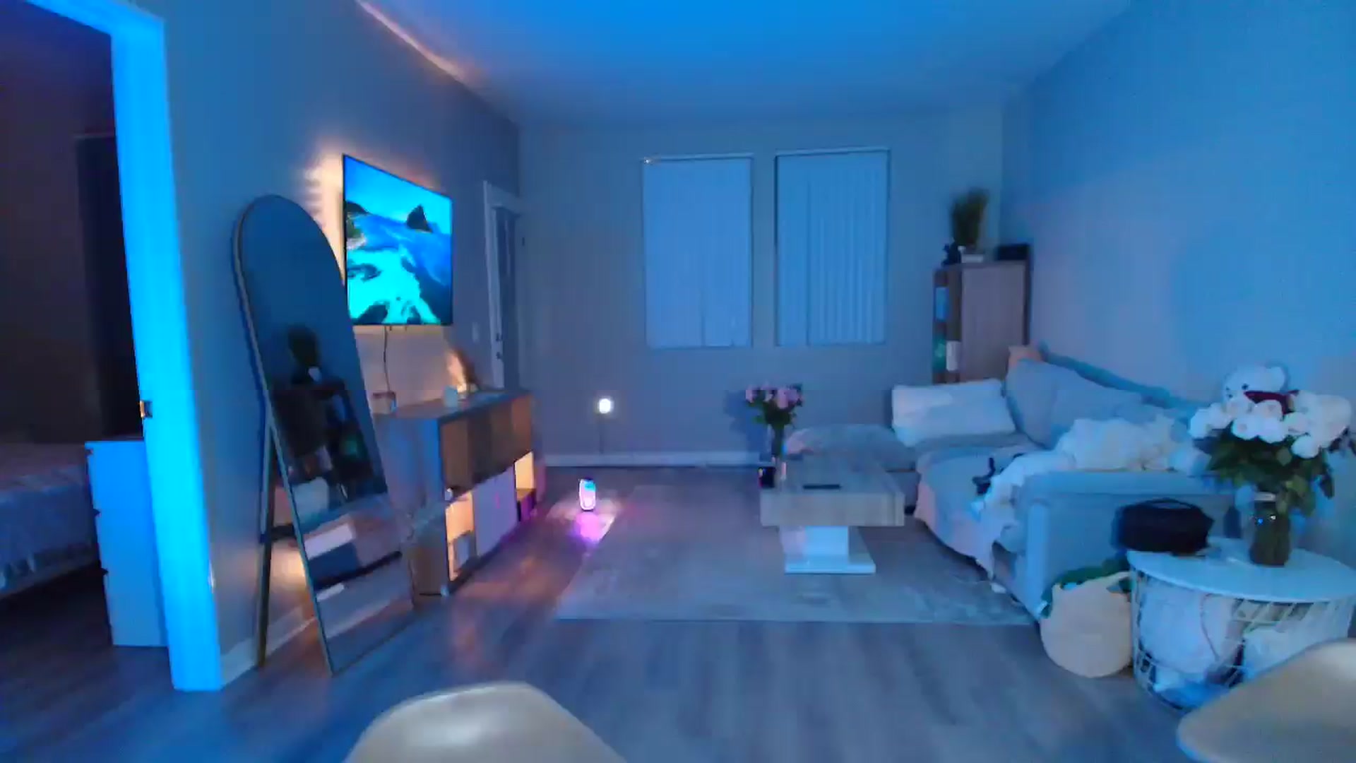 Gallery image thumbnail from SerenaBecker_'s myfreecams stream on, 07/28/2025, 05:41 image 16 of 20
